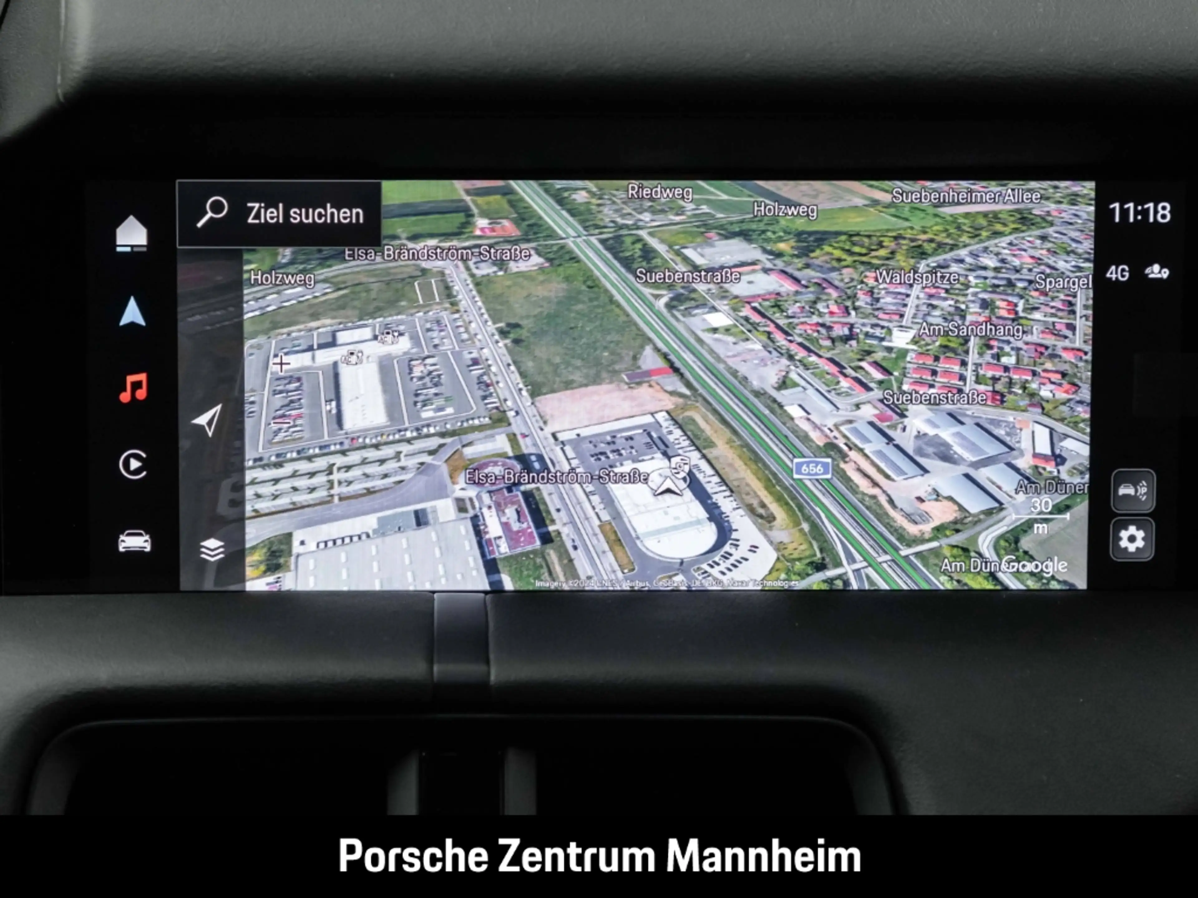 Porsche Taycan — photo 25