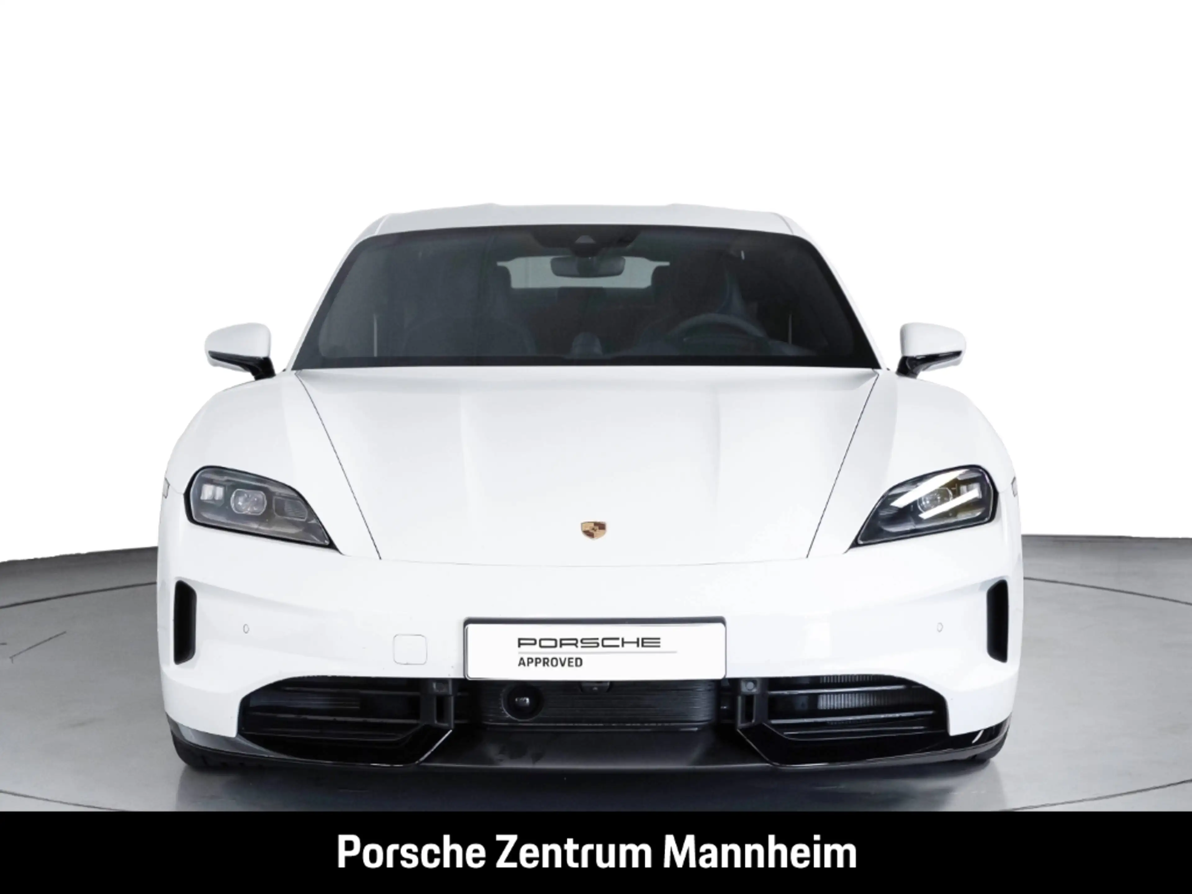 Porsche Taycan — photo 6