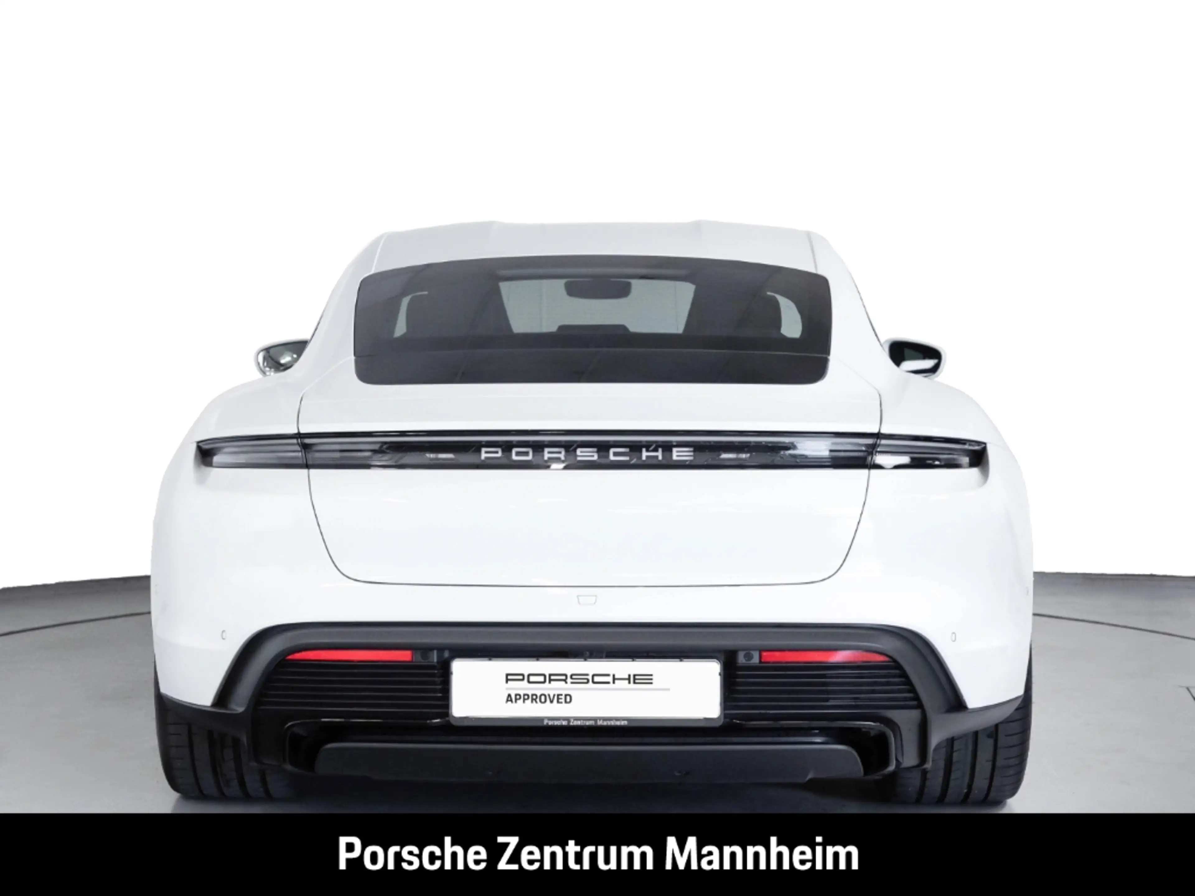 Porsche Taycan — photo 7