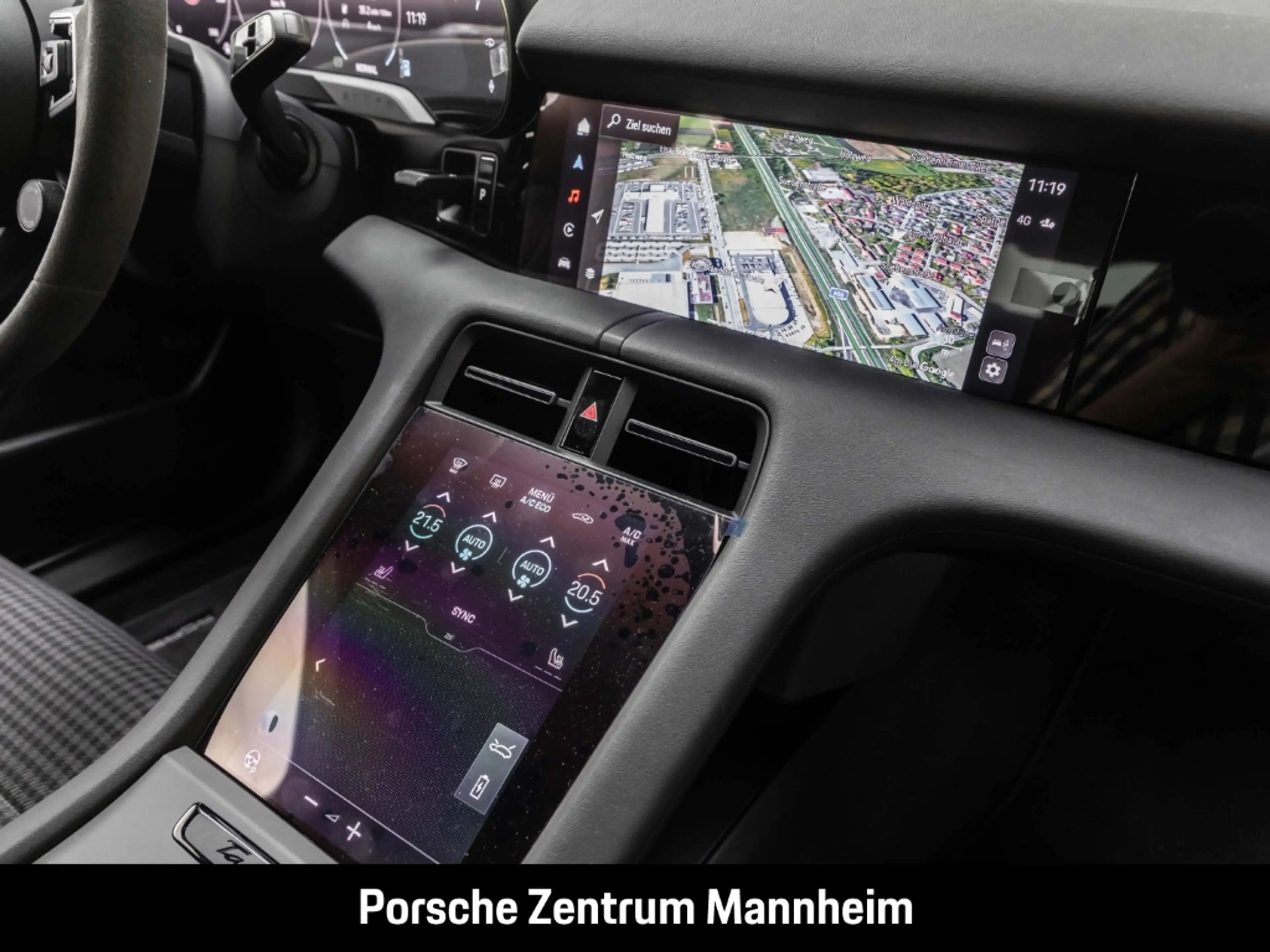 Porsche Taycan — photo 19