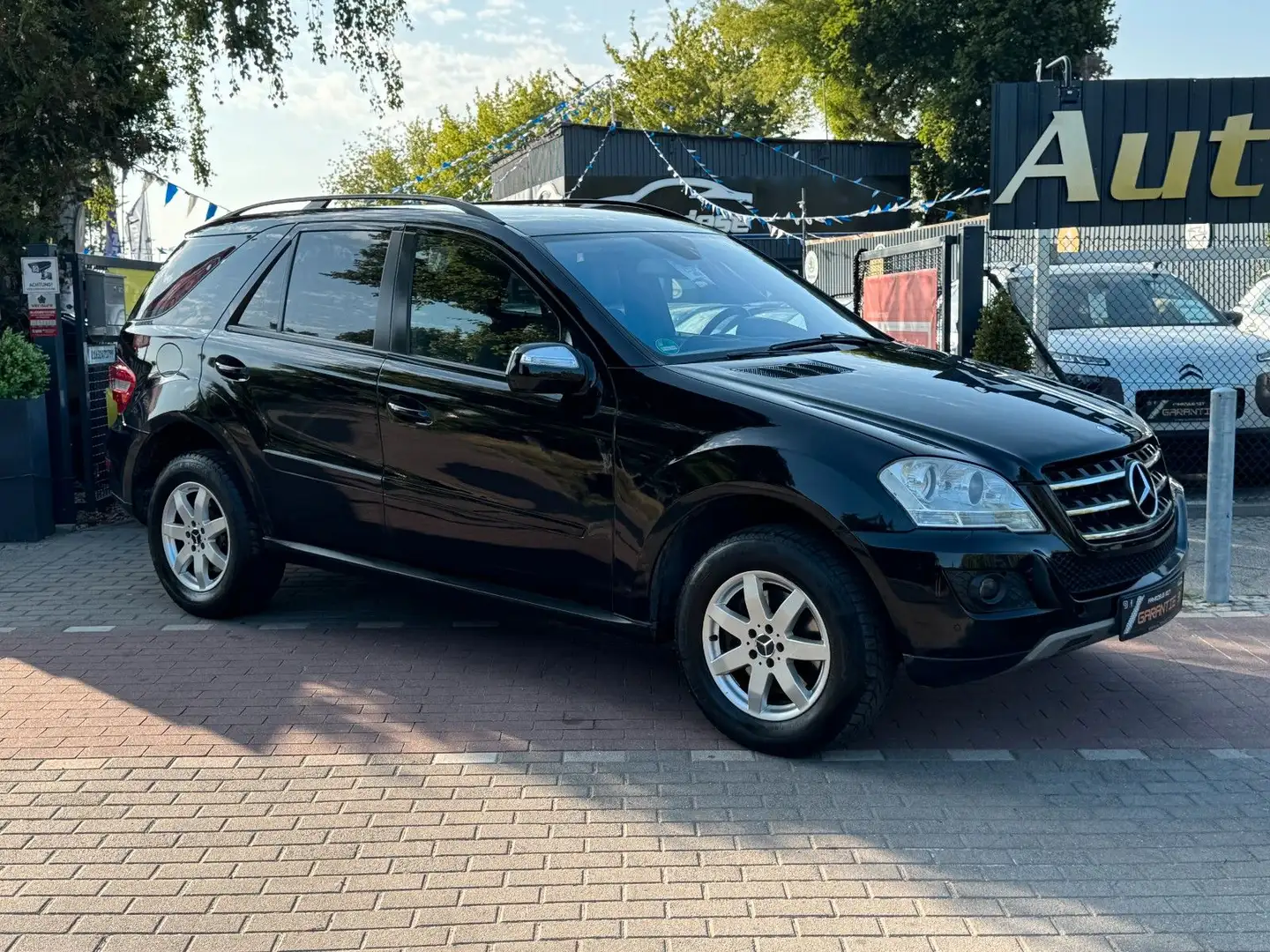 Mercedes-Benz ML 280 CDI 4Matic Aut*Nav*Kam*Leder*Temp*Szhz* crna - 1