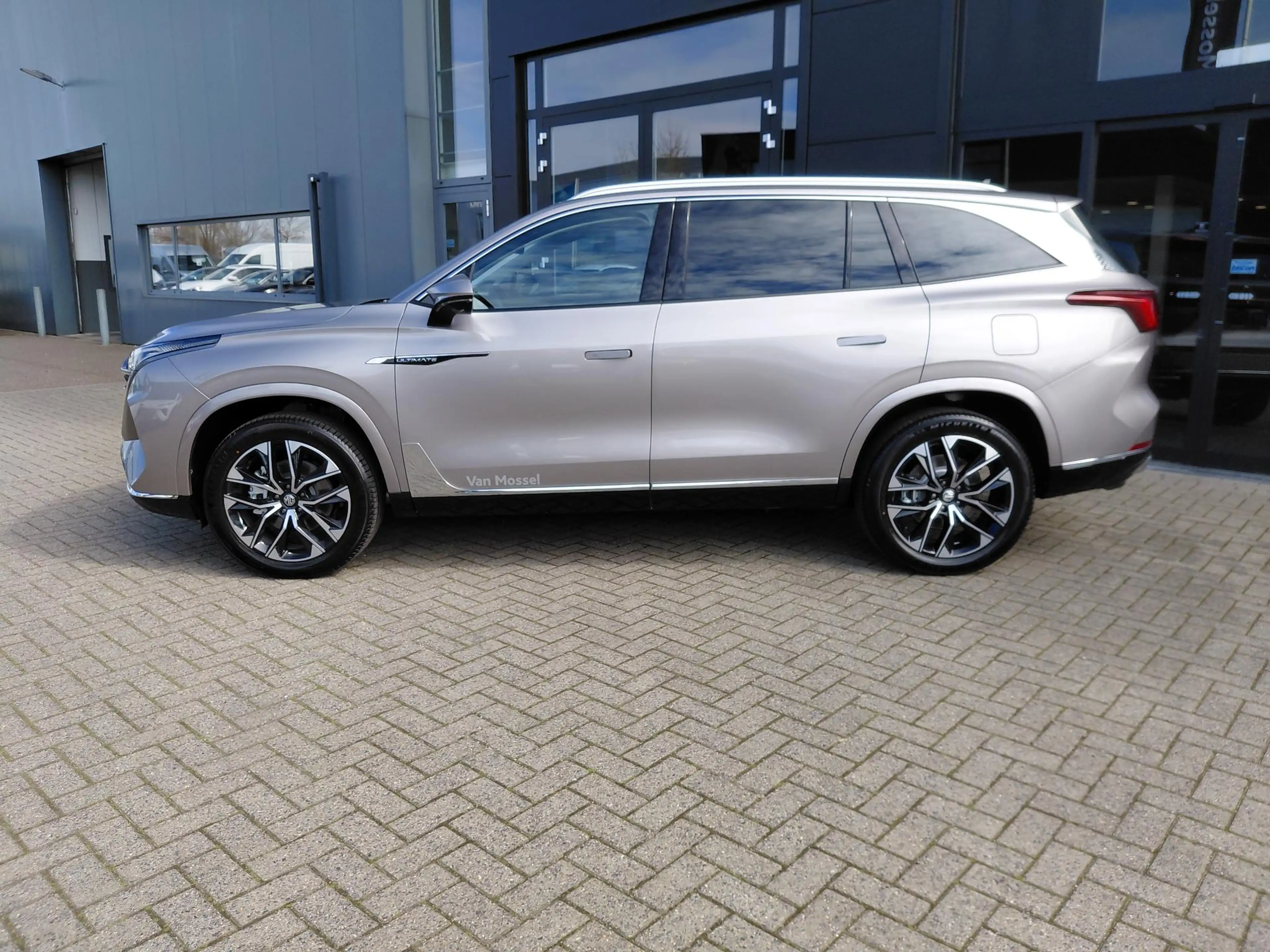 MG MGS9 1.5 Premium Plug-in Hybrid MGS9 PHEV 7-Zits Premiu — photo 2