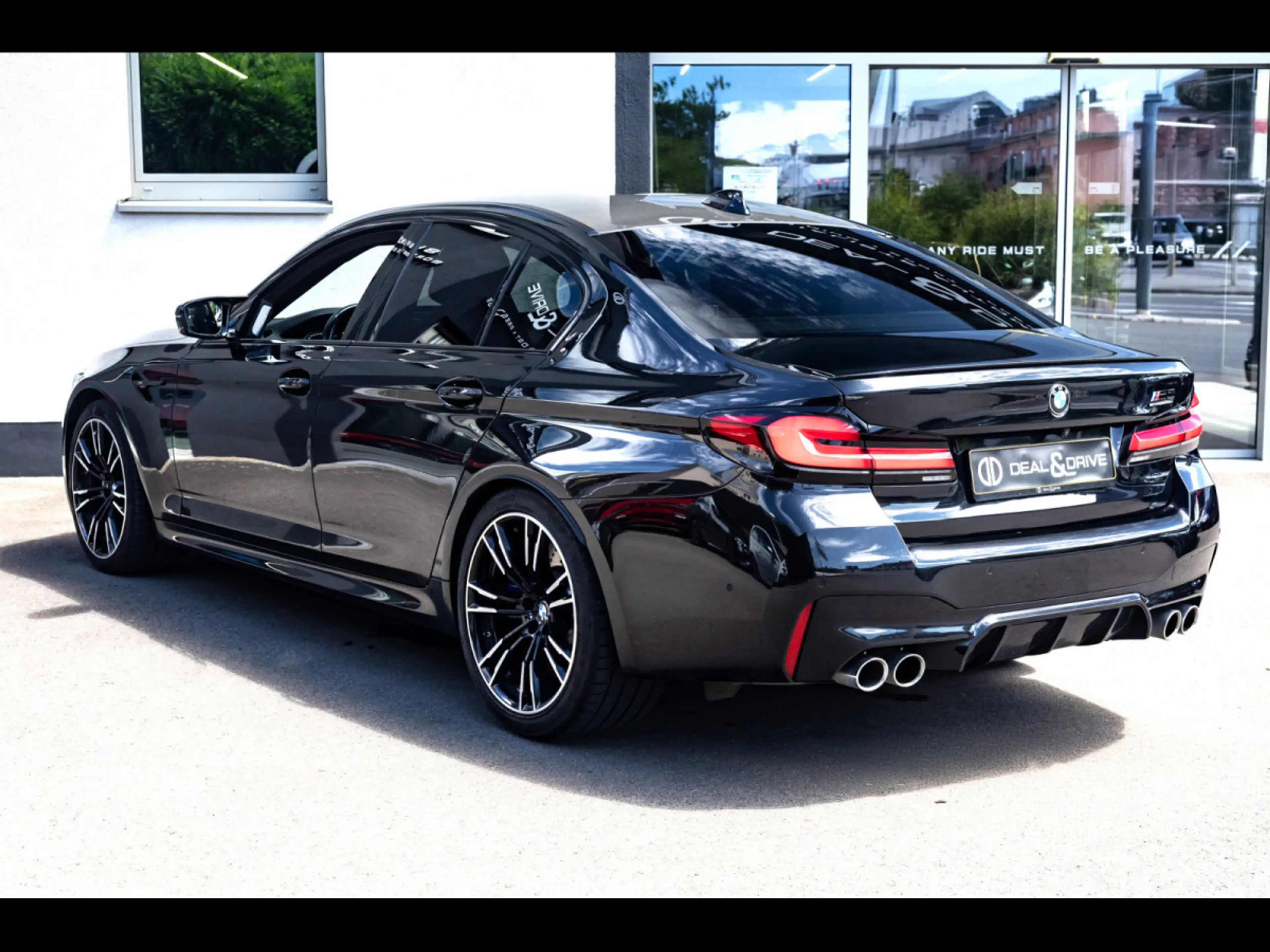 BMW M5 LIMOUSINE F90 XDRIVE°WARR 10/27°B&W°LASER°ABGAS — photo 3