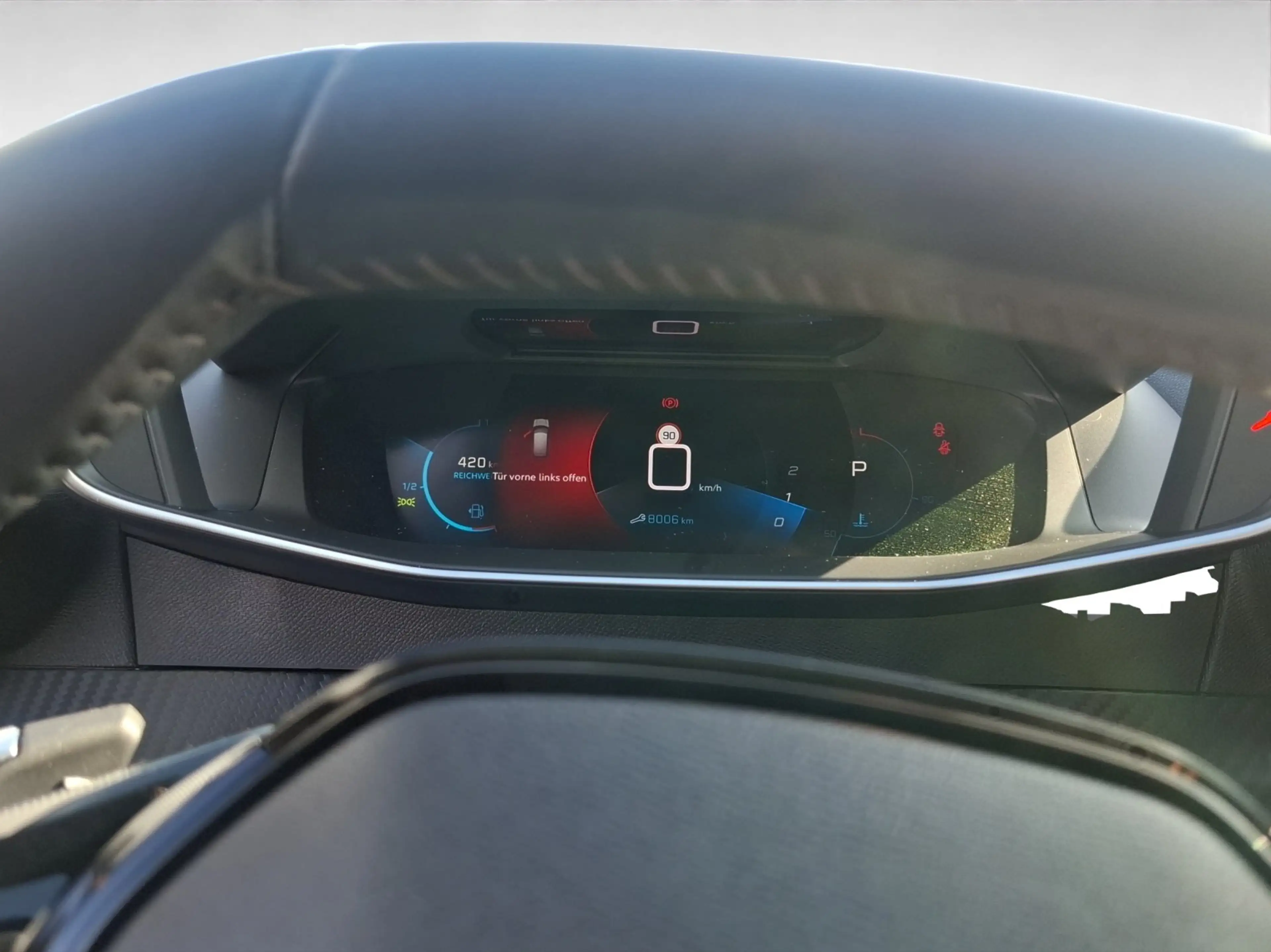 Peugeot 208 Allure Pack 1.2 PureTech 100 Kam.+LED+SHZ — photo 13
