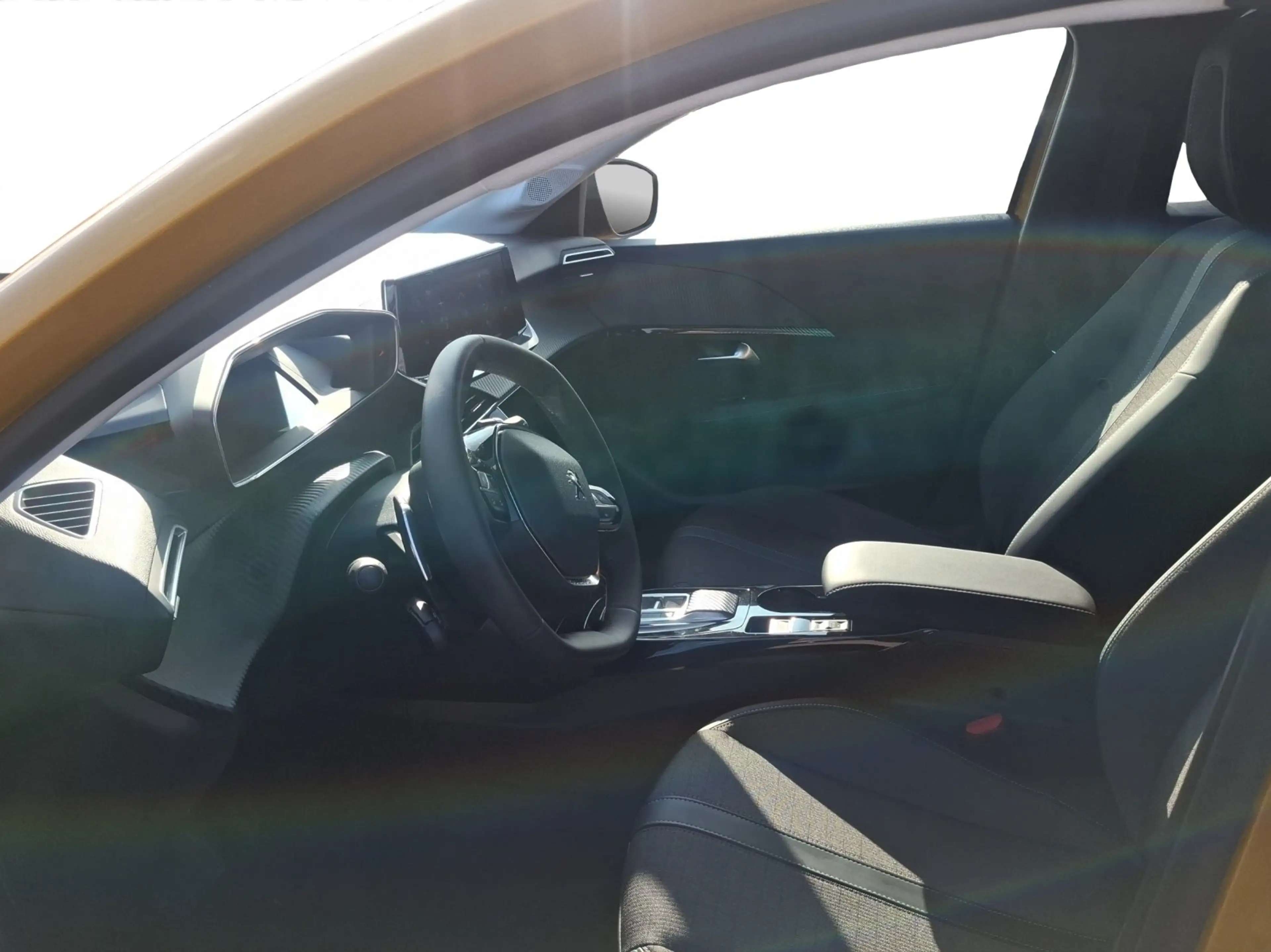 Peugeot 208 Allure Pack 1.2 PureTech 100 Kam.+LED+SHZ — photo 11