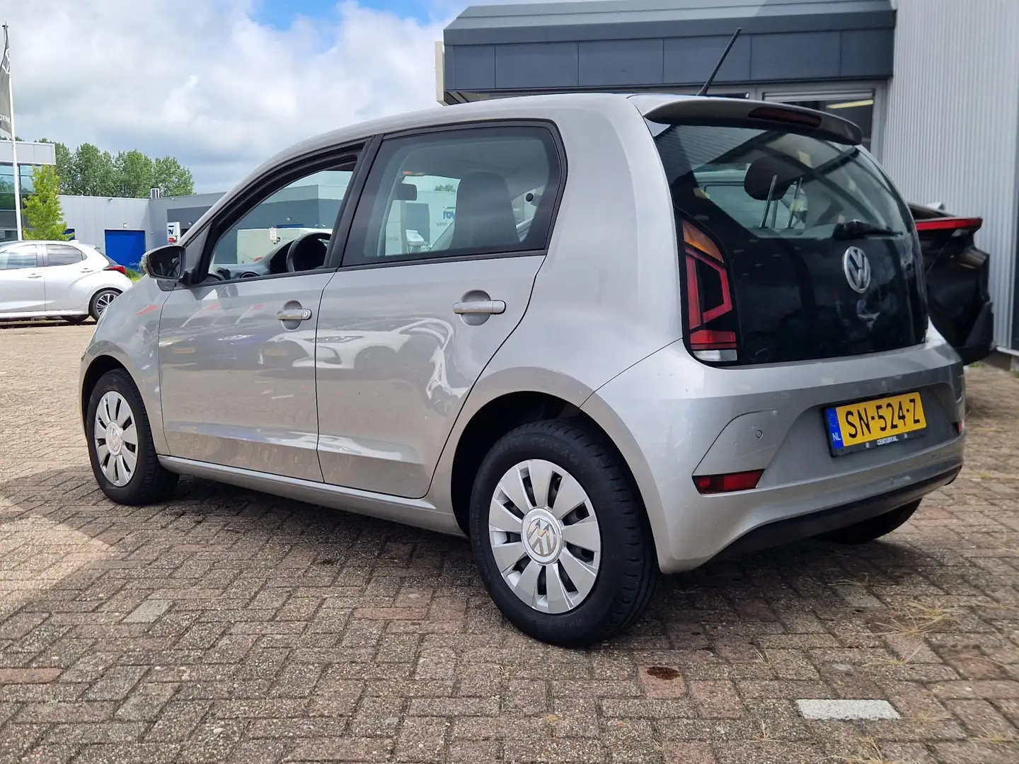 Volkswagen up! 1.0 BMT move up! Grijs - 2