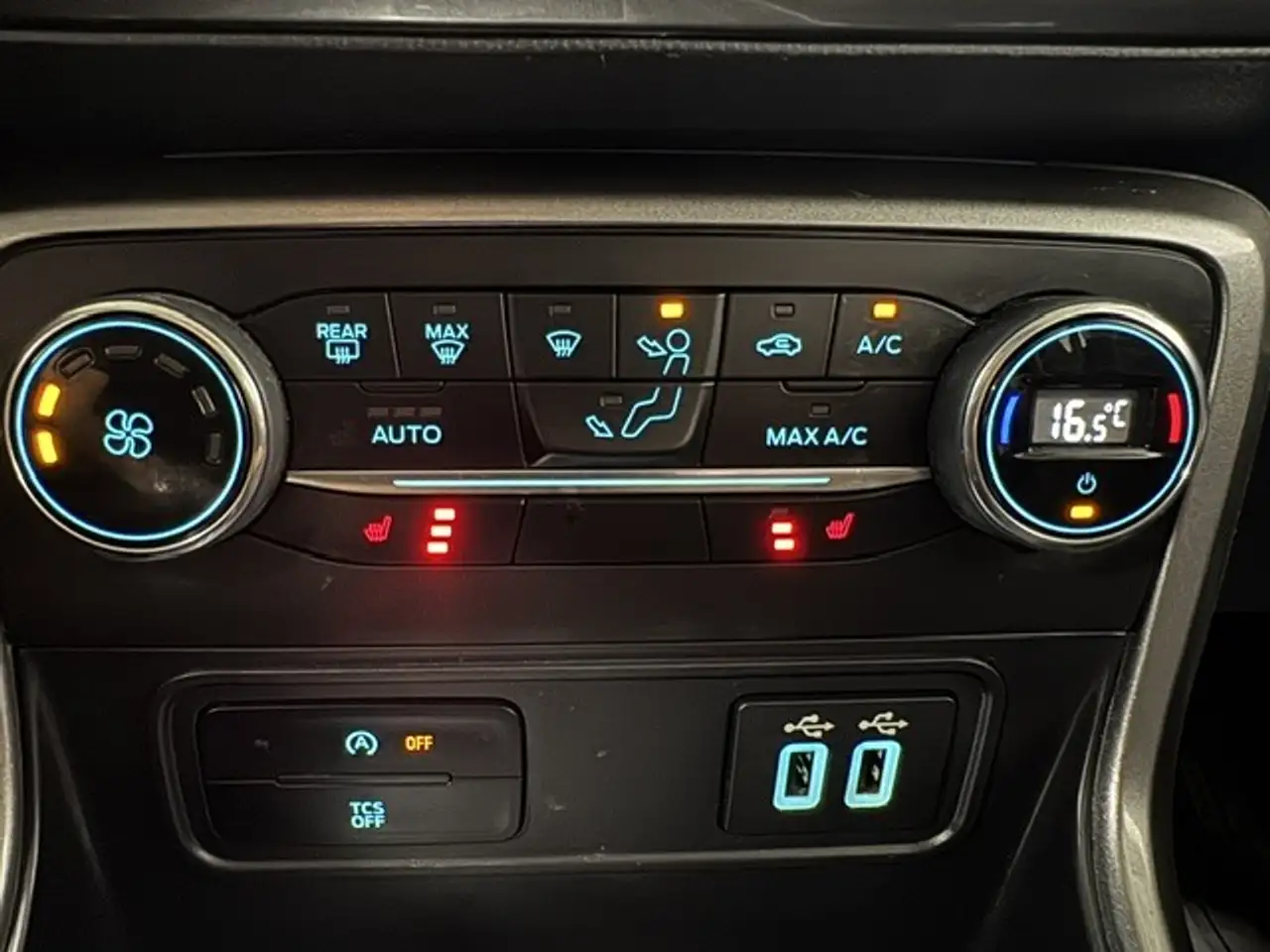 Ford EcoSport снимка Ford EcoSport