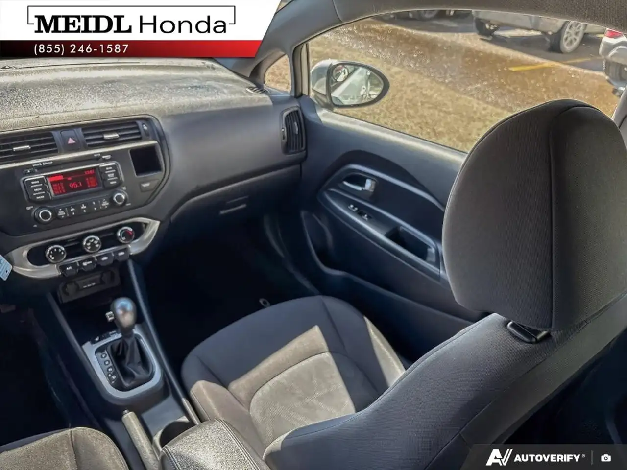 Kia Rio снимка Kia Rio