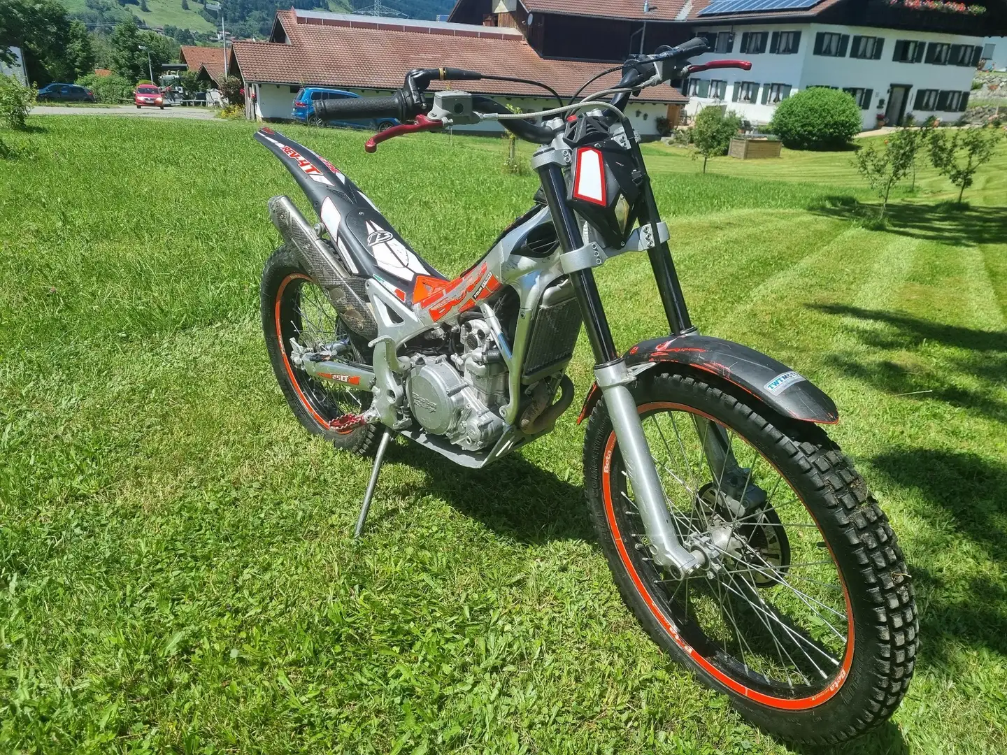 Beta Rev 4T REV 300 4T Rot - 1