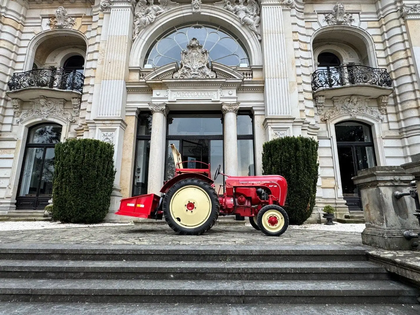 Porsche Traktor AP 18 Cabrio Rot - 1