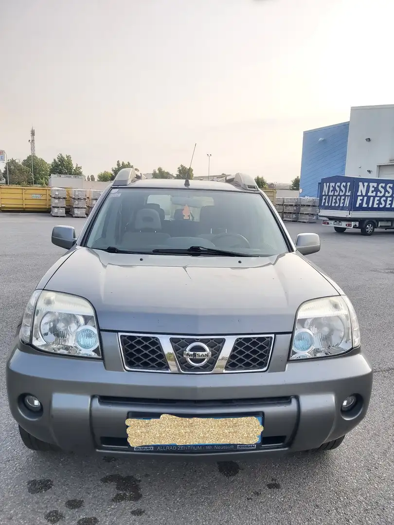 Nissan X-Trail Columbia 2,2 dCi 16V Panoramadach Bj 2006 2200€ Grau - 2