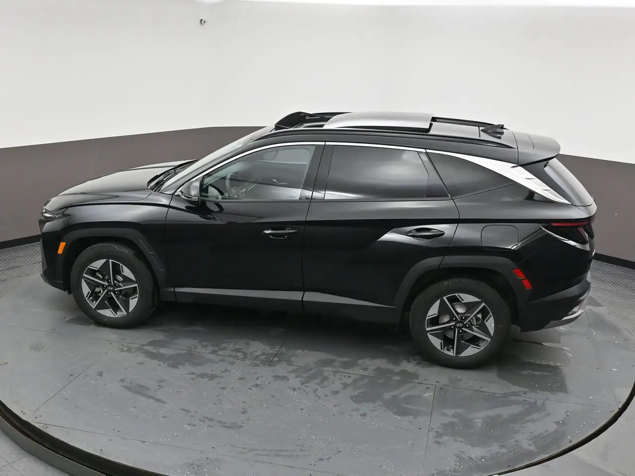 Hyundai TUCSON снимка Hyundai TUCSON