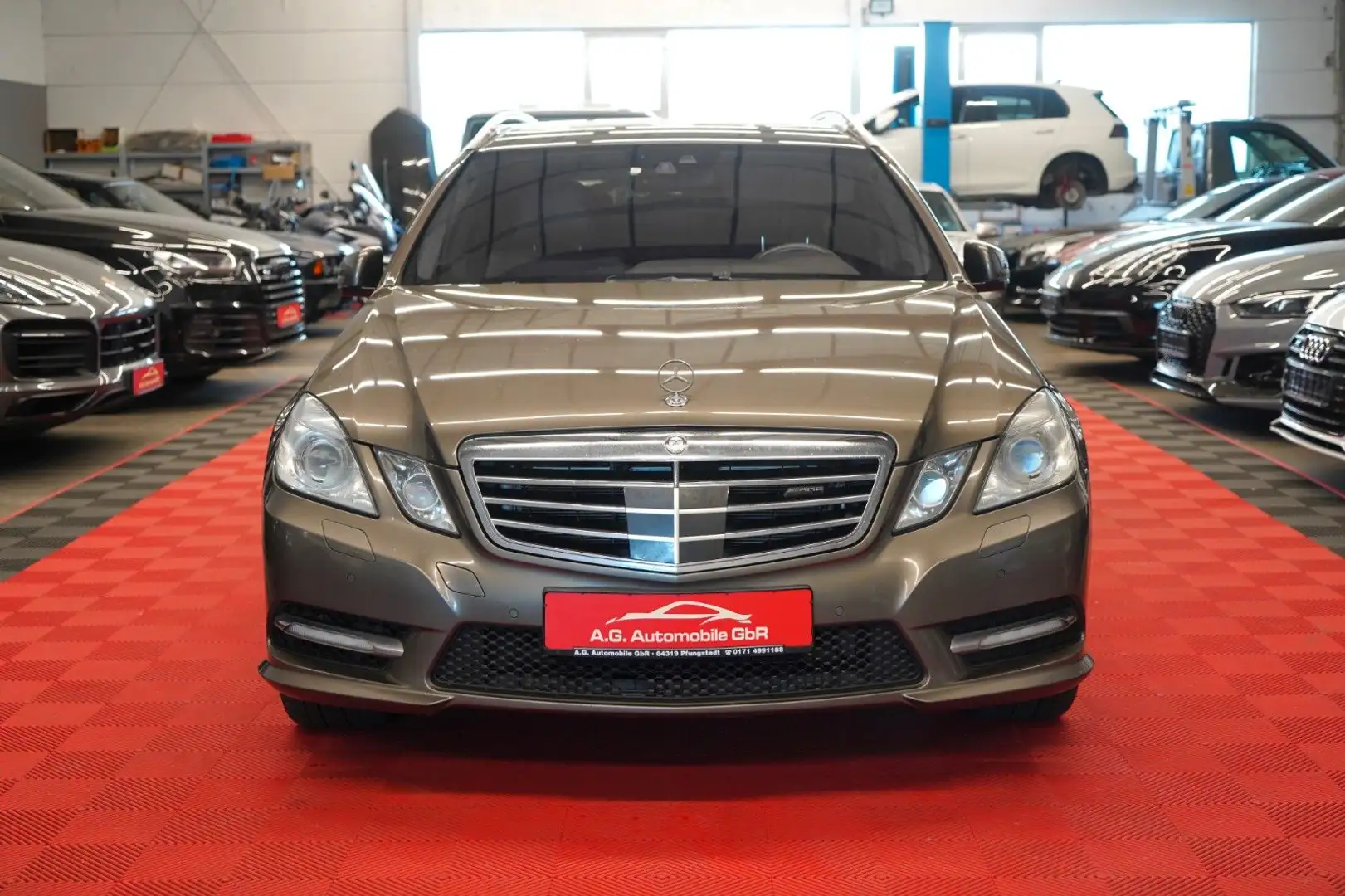 Mercedes-Benz E 500 AMG 4Matic 7G T. Acc*H/K*Memory*Anhängerk* Grau - 2