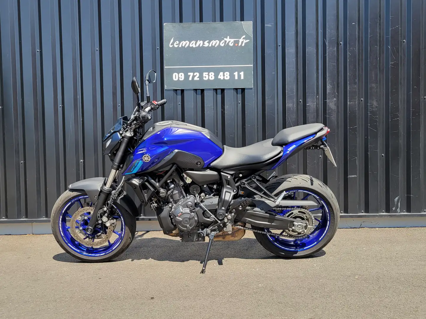 Yamaha MT-07 Bleu - 1
