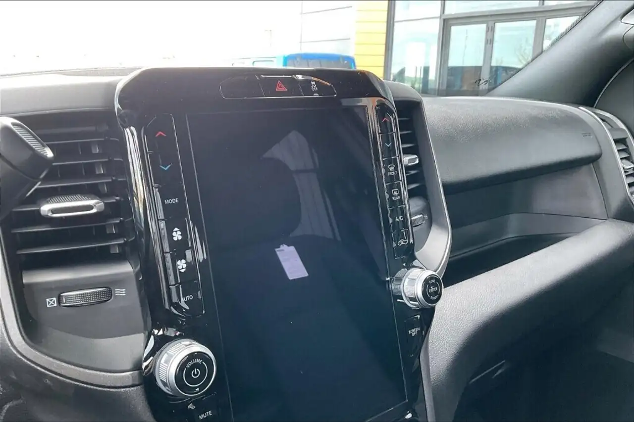 RAM 2500 снимка RAM 2500