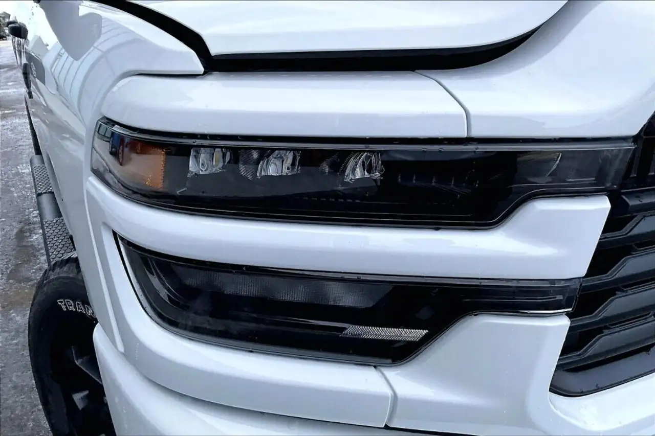 RAM 2500 снимка RAM 2500