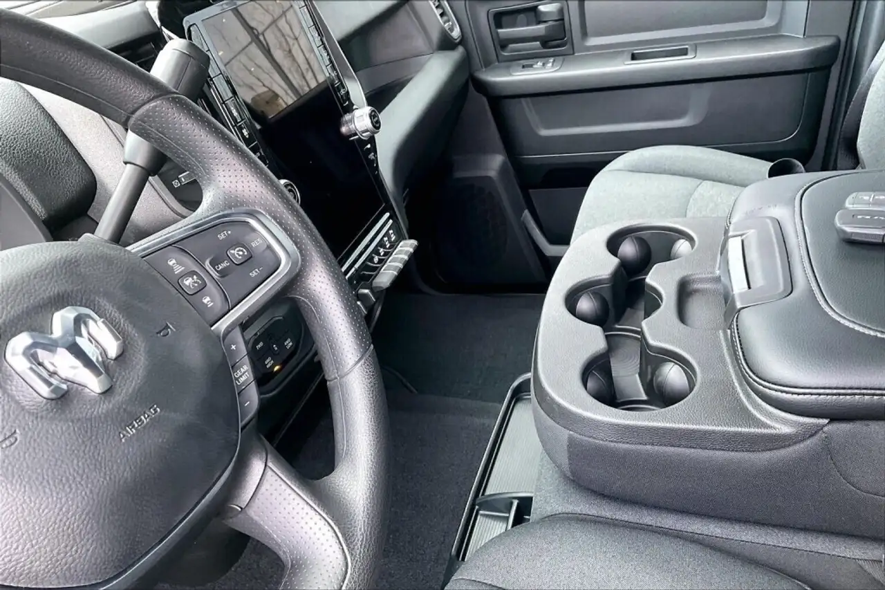 RAM 2500 снимка RAM 2500