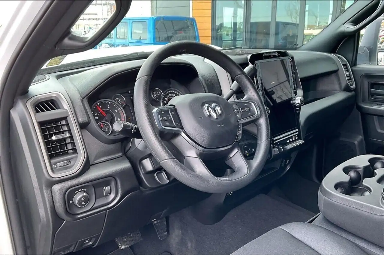 RAM 2500 снимка RAM 2500