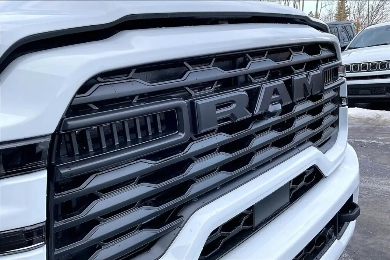 RAM 2500 снимка RAM 2500