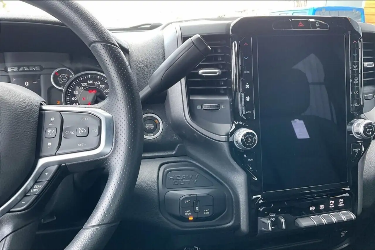 RAM 2500 снимка RAM 2500