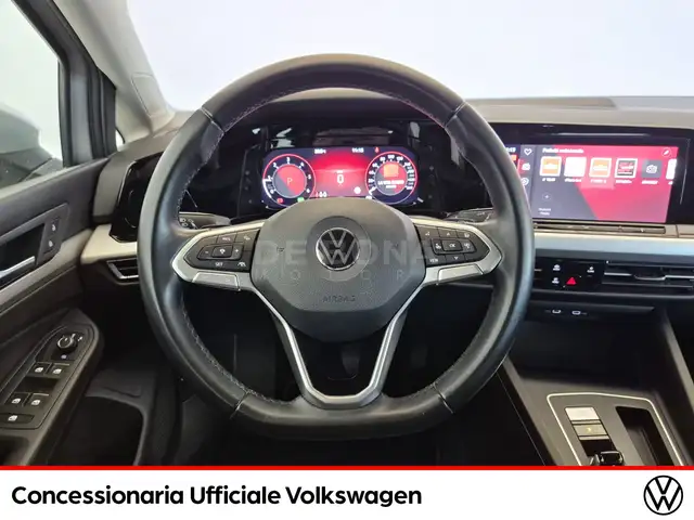 Volkswagen Golf view 9