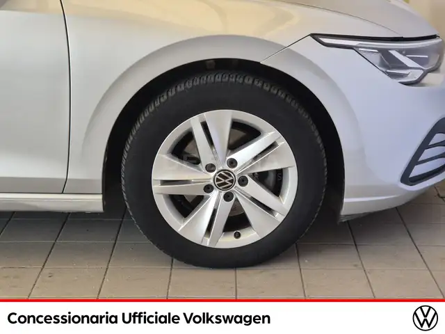 Volkswagen Golf view 24