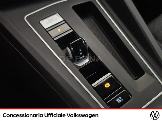 Volkswagen Golf view 16