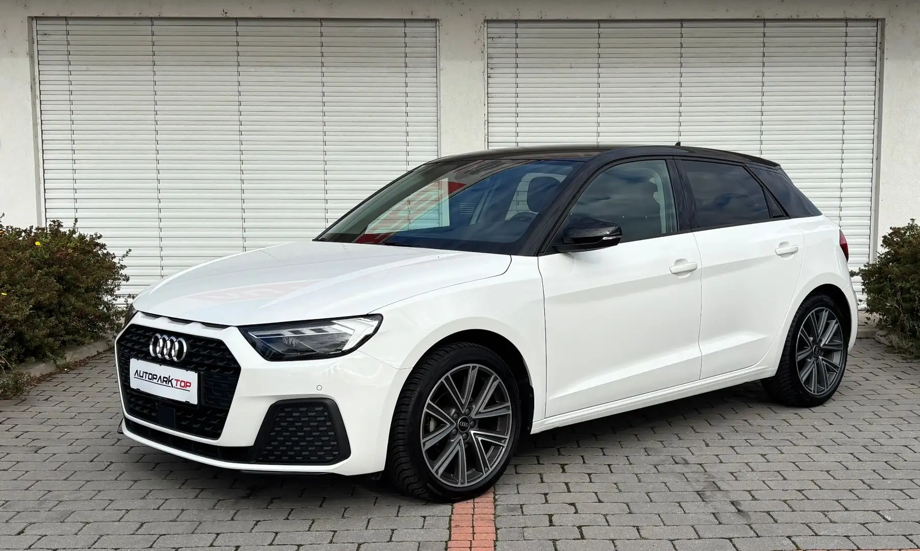 Audi A1 SB 25 TFSI intense S-tronic Weiß - 1