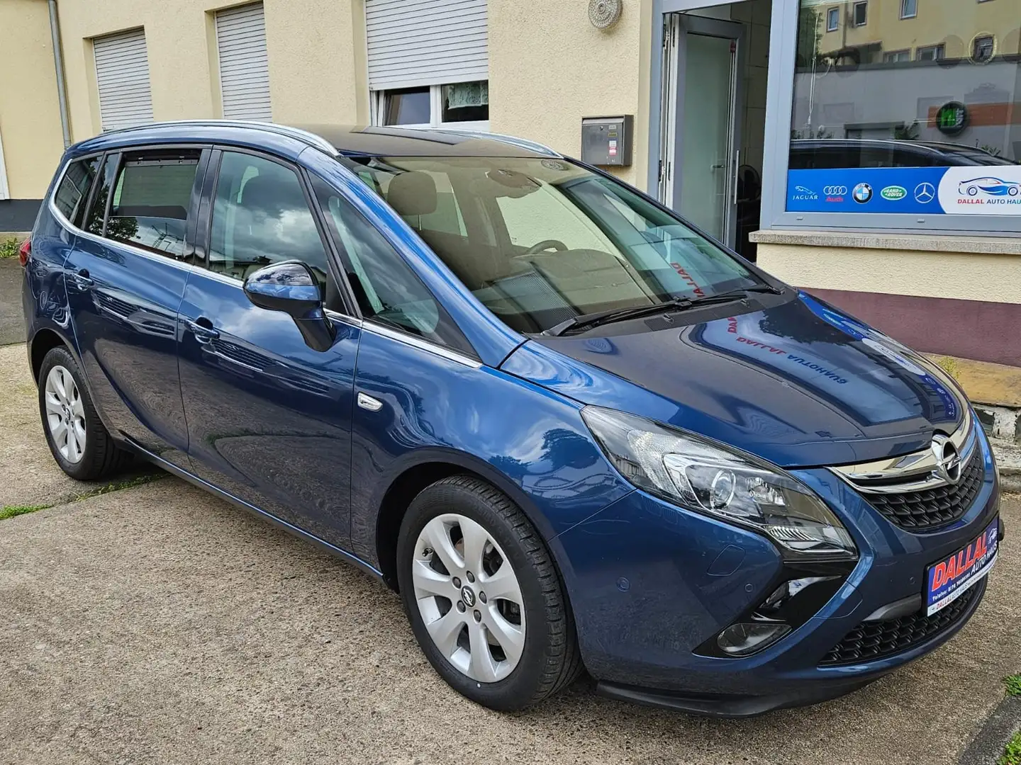 Opel Zafira Tourer Innovation Bleu - 2