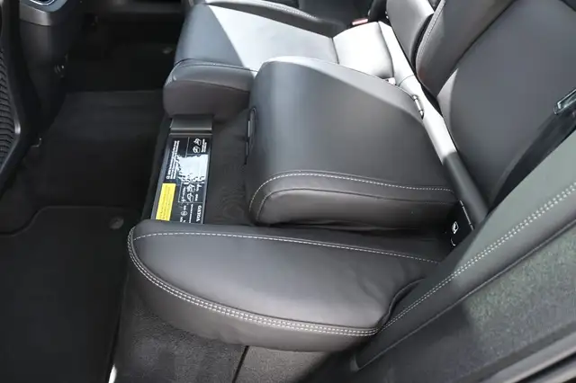 Volvo XC60 view 12