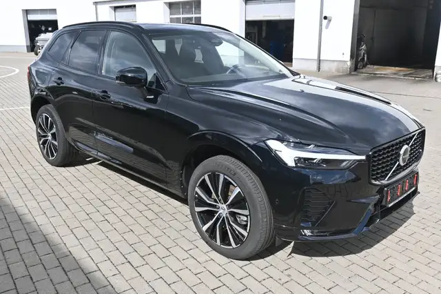 Volvo XC60 view 4
