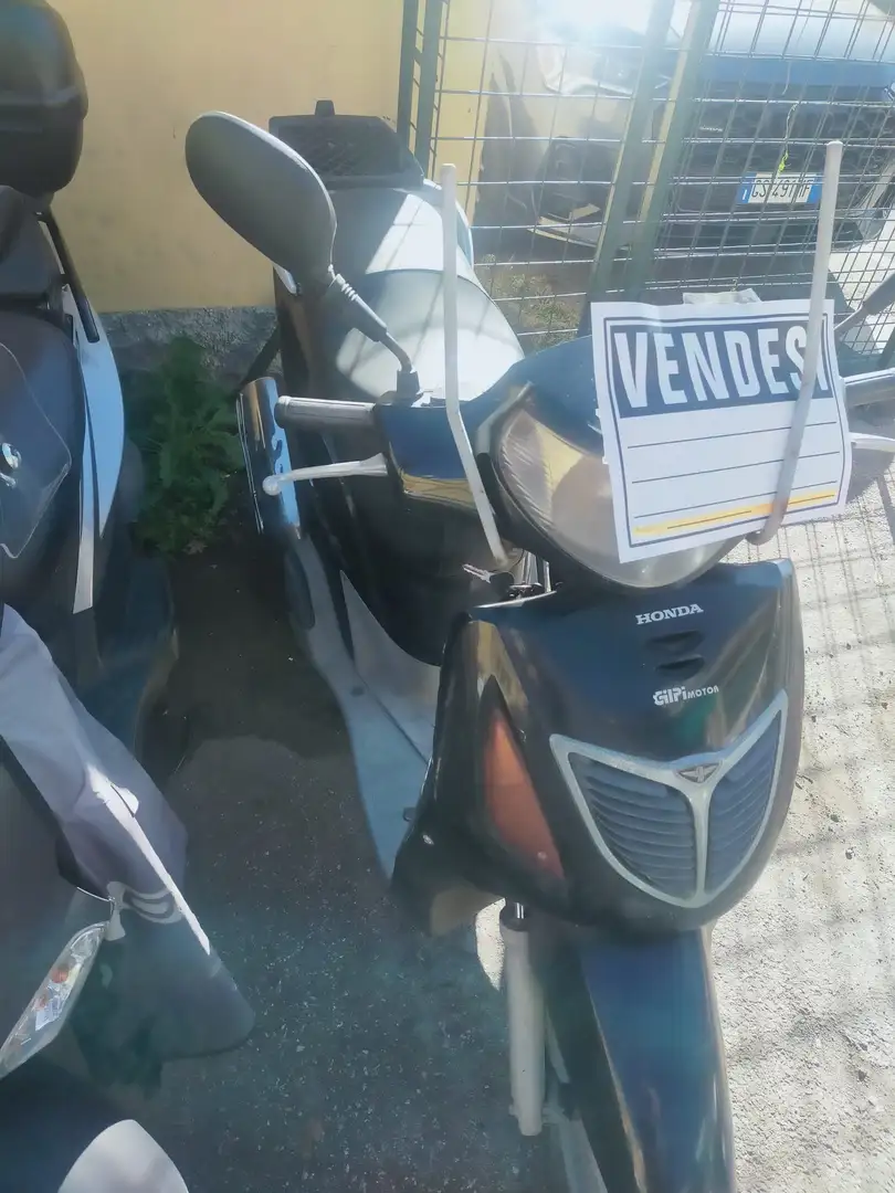 Honda SH 150 2001 Stříbrná - 2