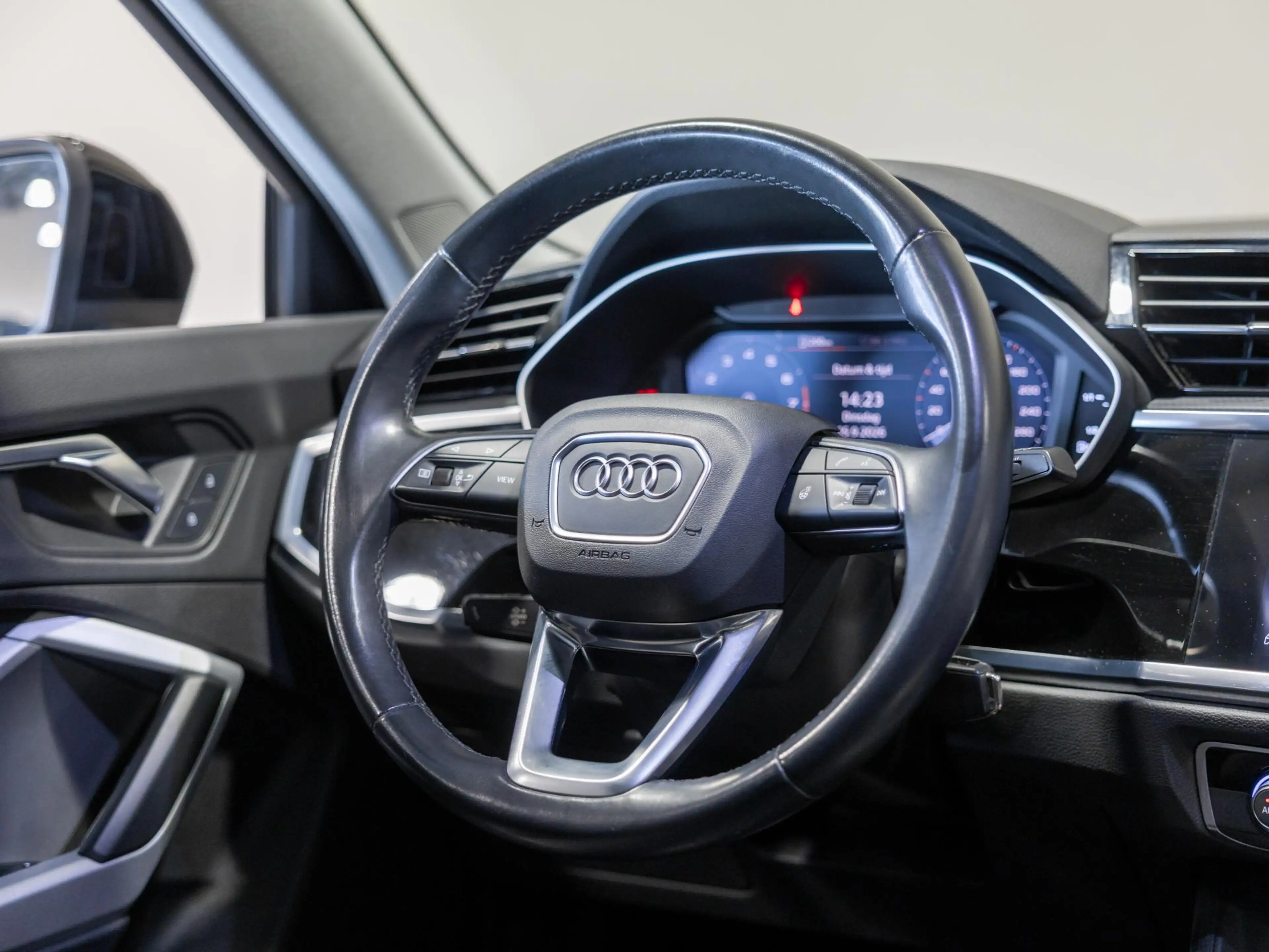 Audi Q3 Sportback 35 TFSI Business Edition / 150pk / Stuur — photo 32