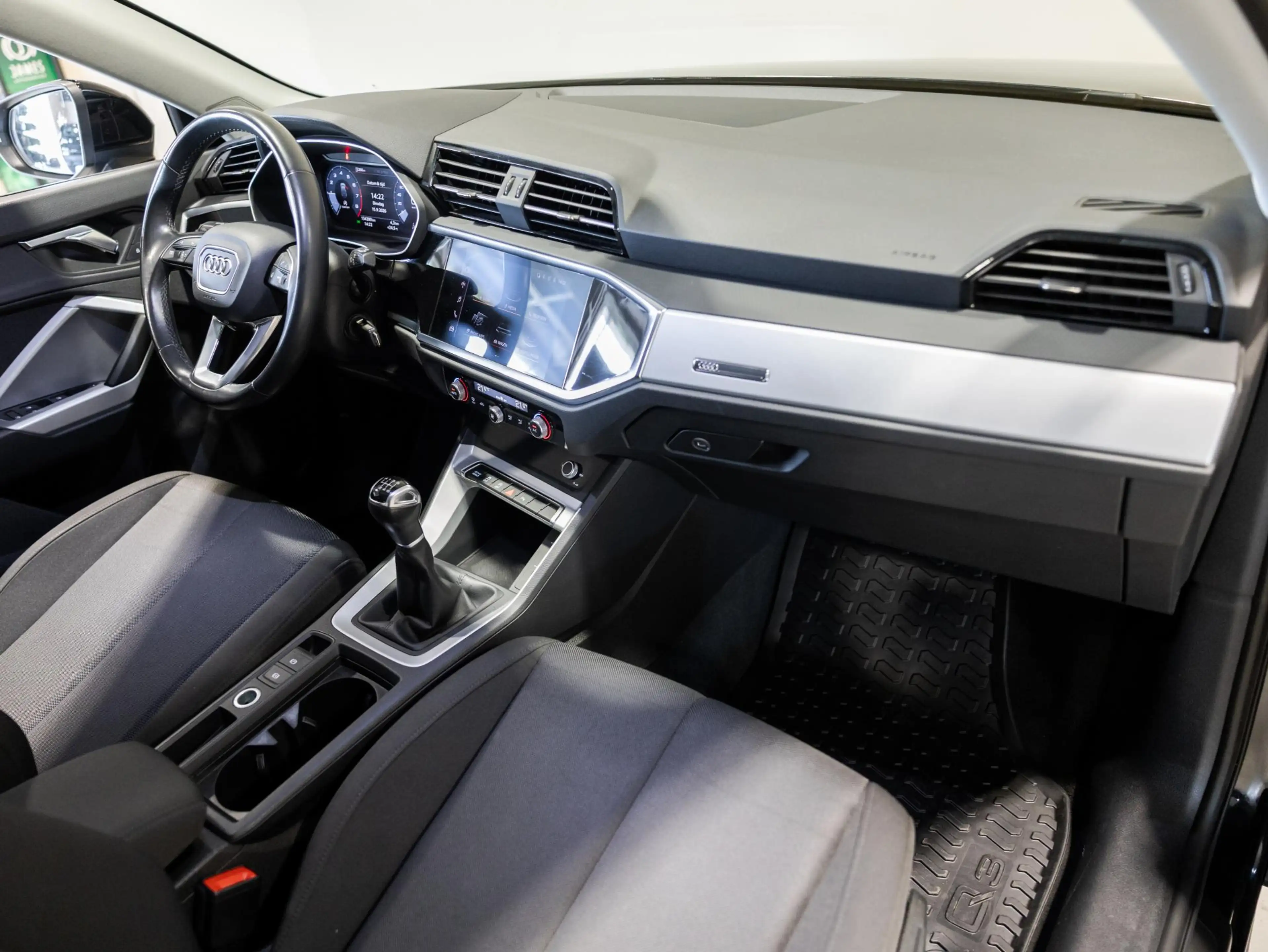 Audi Q3 Sportback 35 TFSI Business Edition / 150pk / Stuur — photo 6