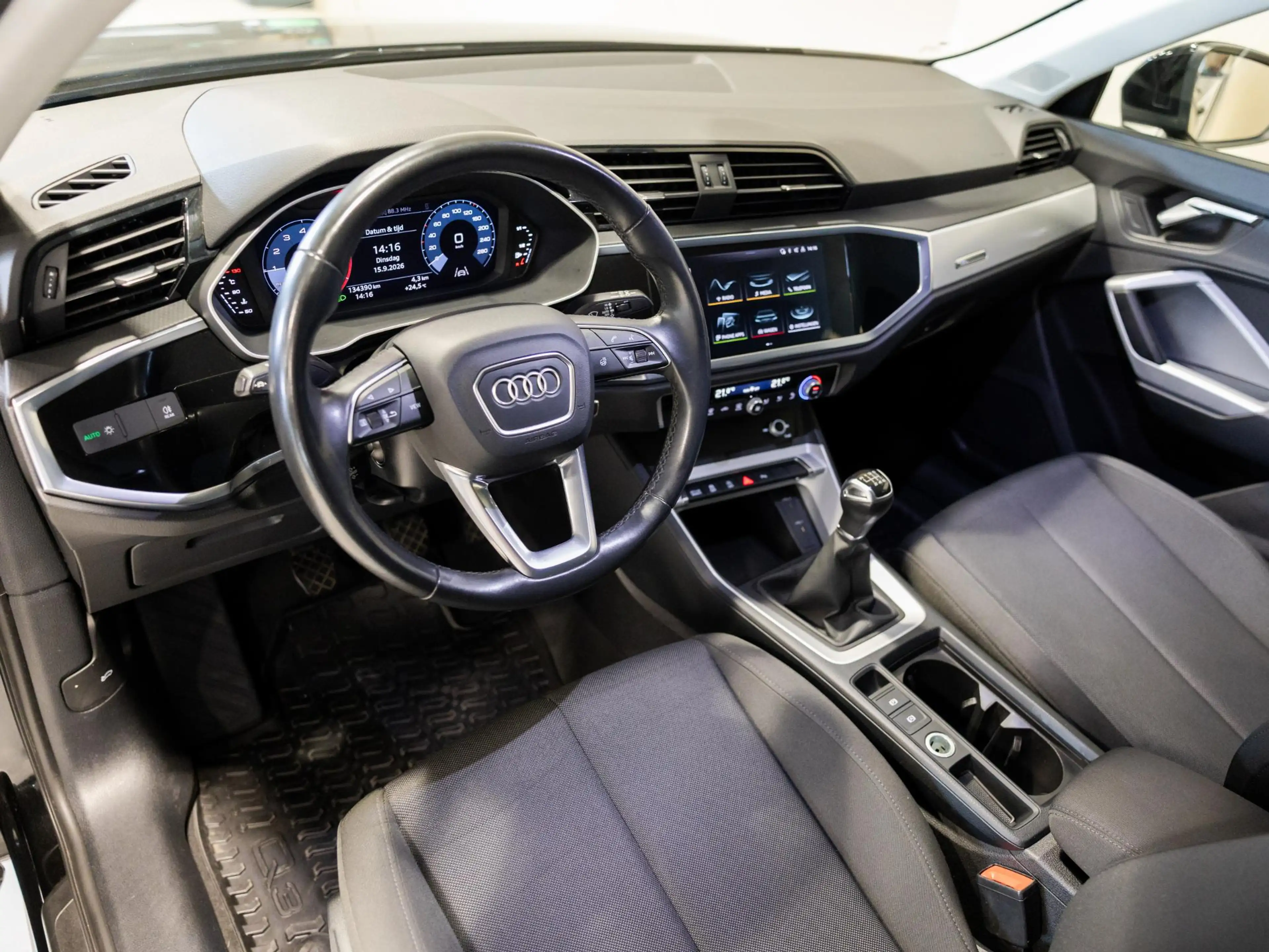 Audi Q3 Sportback 35 TFSI Business Edition / 150pk / Stuur — photo 13