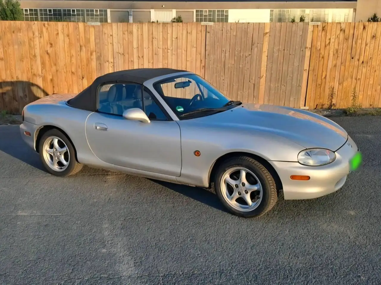Mazda MX-5 1.9, foto 1
