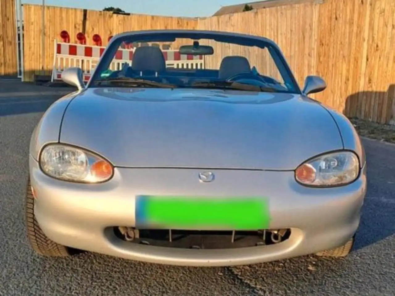 Mazda MX-5 1.9, foto 2
