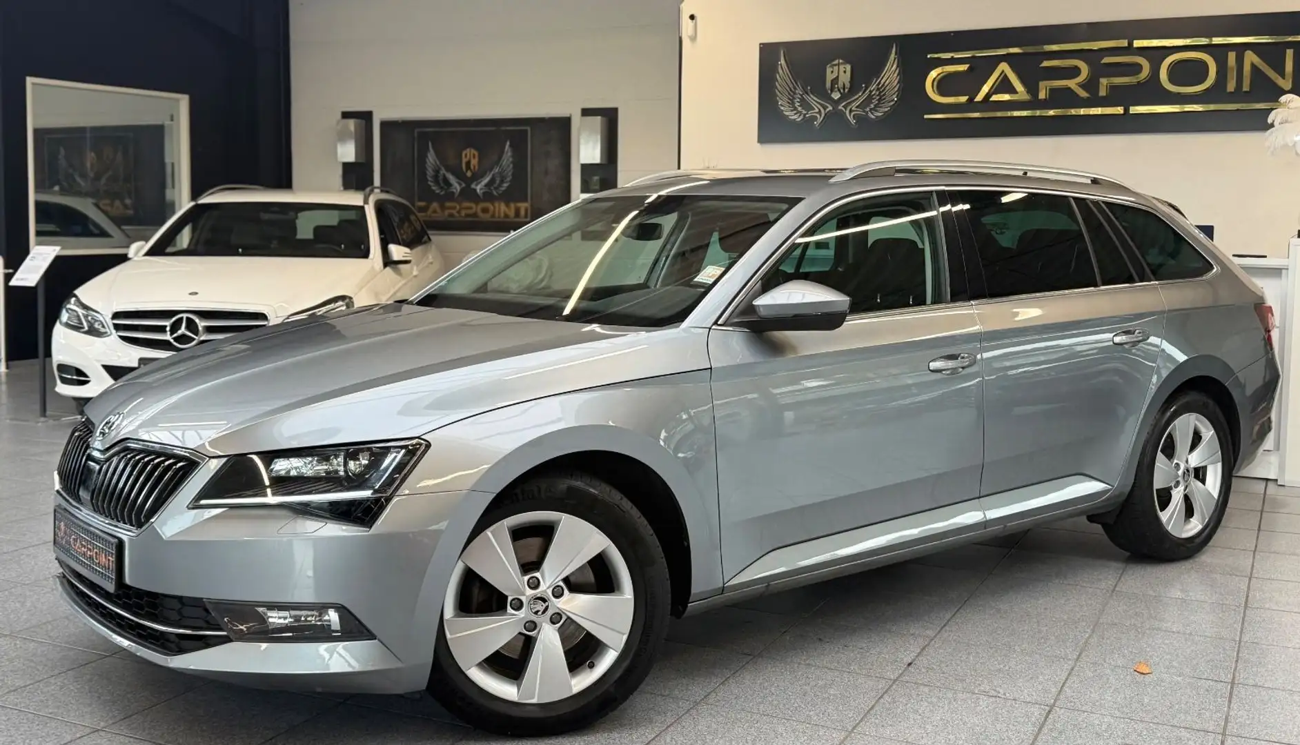 Skoda Superb Combi 2.0 TDI Style 4x4 Aut./Bi-Xenon/BT Gri - 2