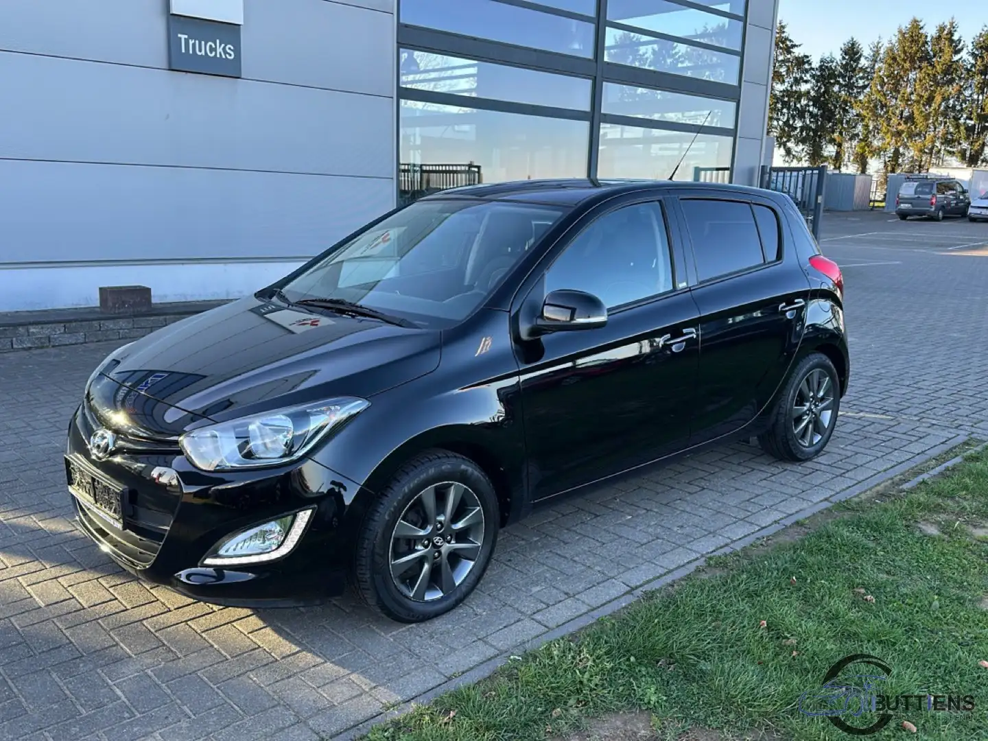 Hyundai i20 Go! Schwarz - 1