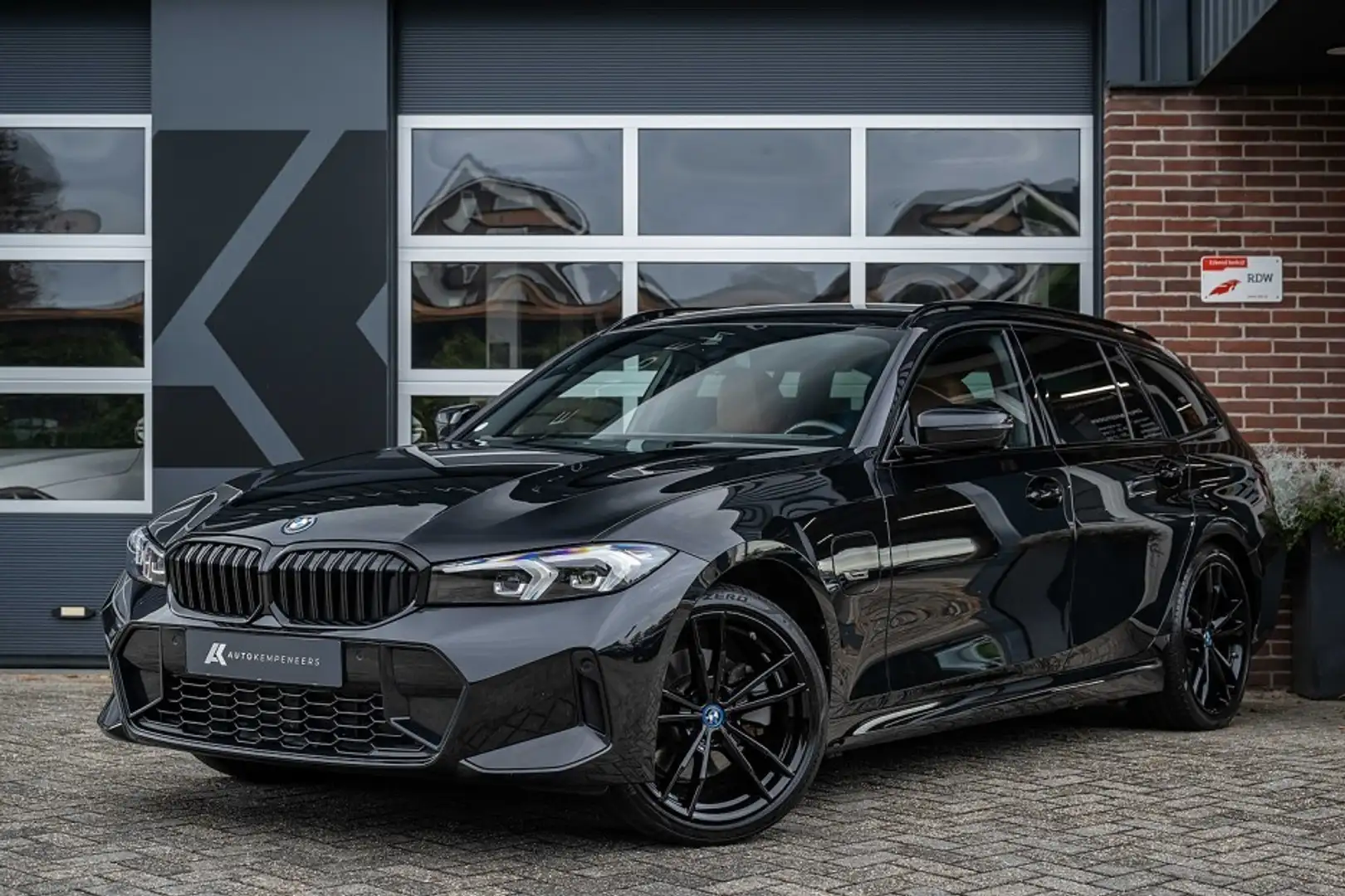 BMW 330 3-serie 330e xDrive M Sport | Shadow | Hifi | Lede Negro - 1