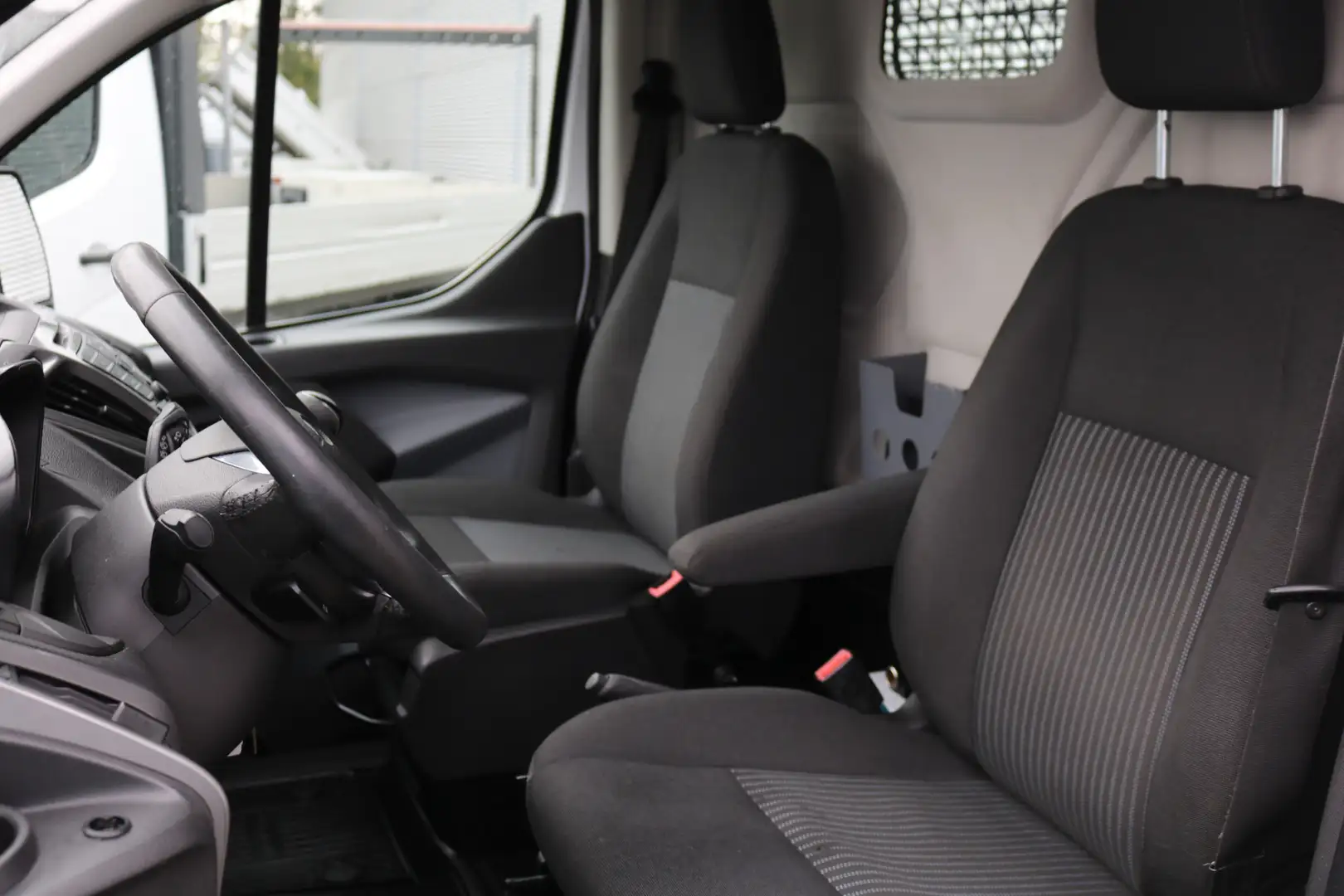 Ford Transit Custom 2.2 TDCI L1 H1 Trend Airco Sortimo Inrichting Weiß - 2
