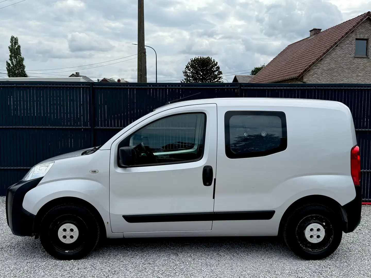 Peugeot Bipper 1.4 Hdi / Utilitaire / Airco / Pret A Immatricule Серебристый - 2