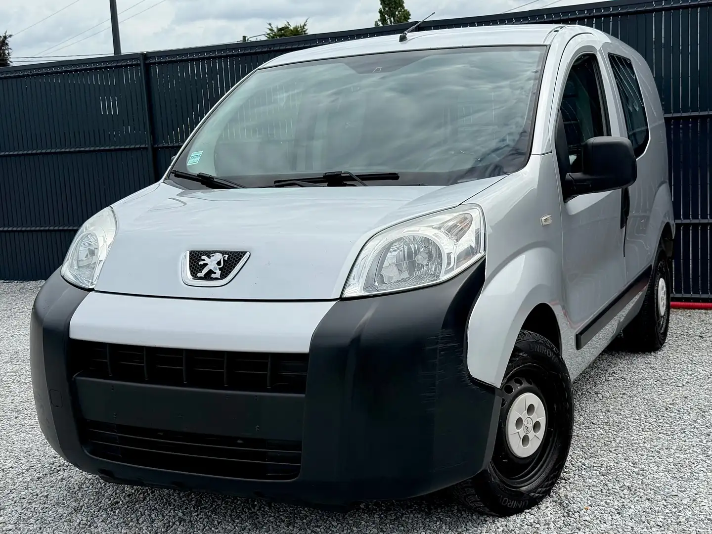 Peugeot Bipper 1.4 Hdi / Utilitaire / Airco / Pret A Immatricule Серебристый - 1