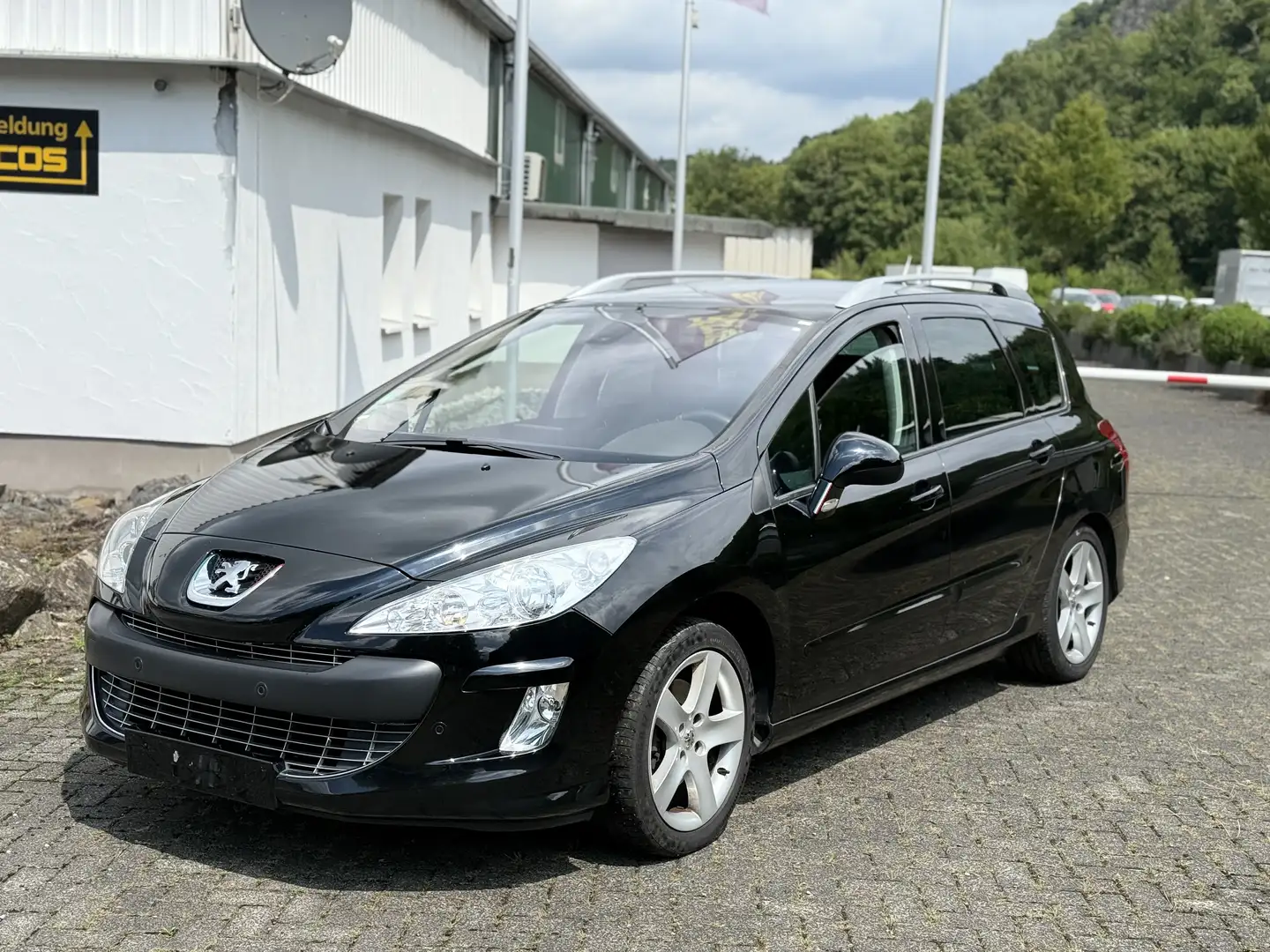 Peugeot 308 SW 150 THP Premium Negro - 1