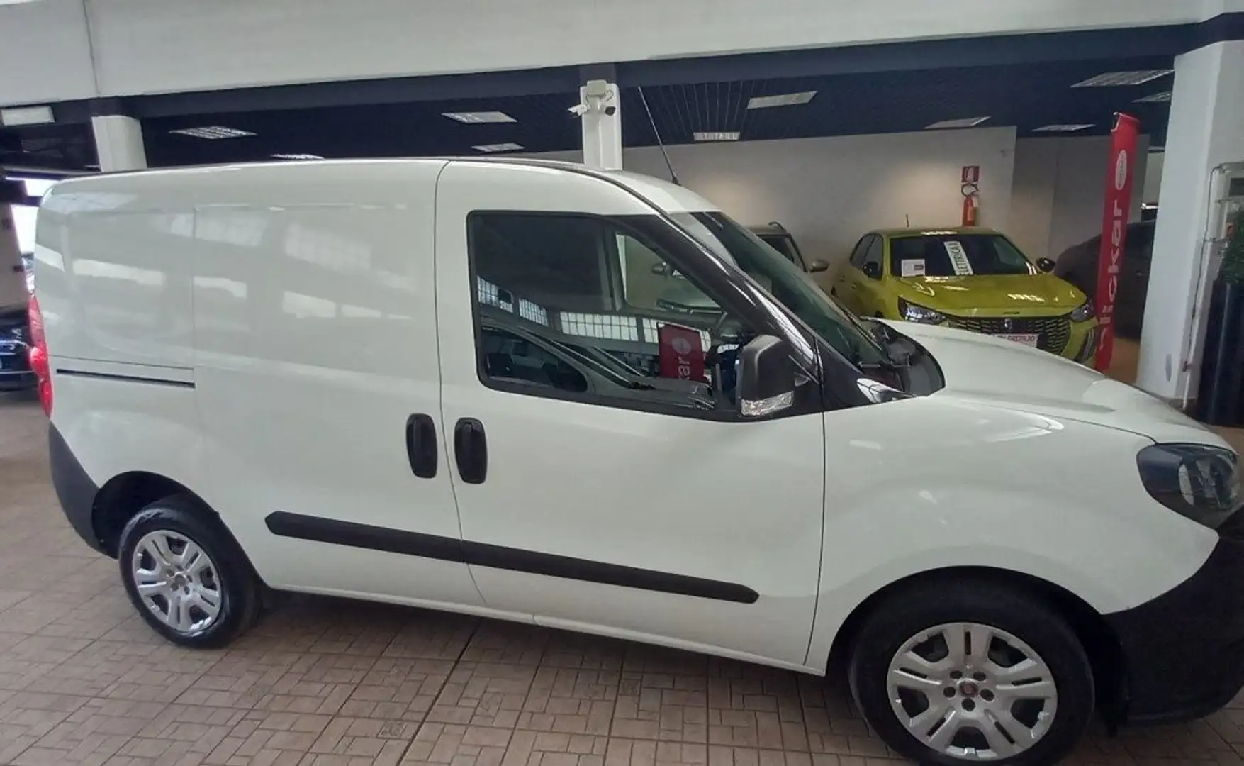Fiat Doblo Doblò 1.6 MJT 105CV PC-TN Cargo Lamierato SX Wit - 2