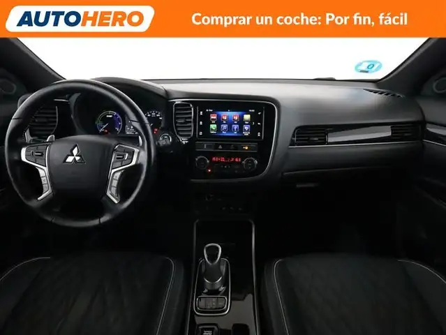 Mitsubishi Outlander view 13