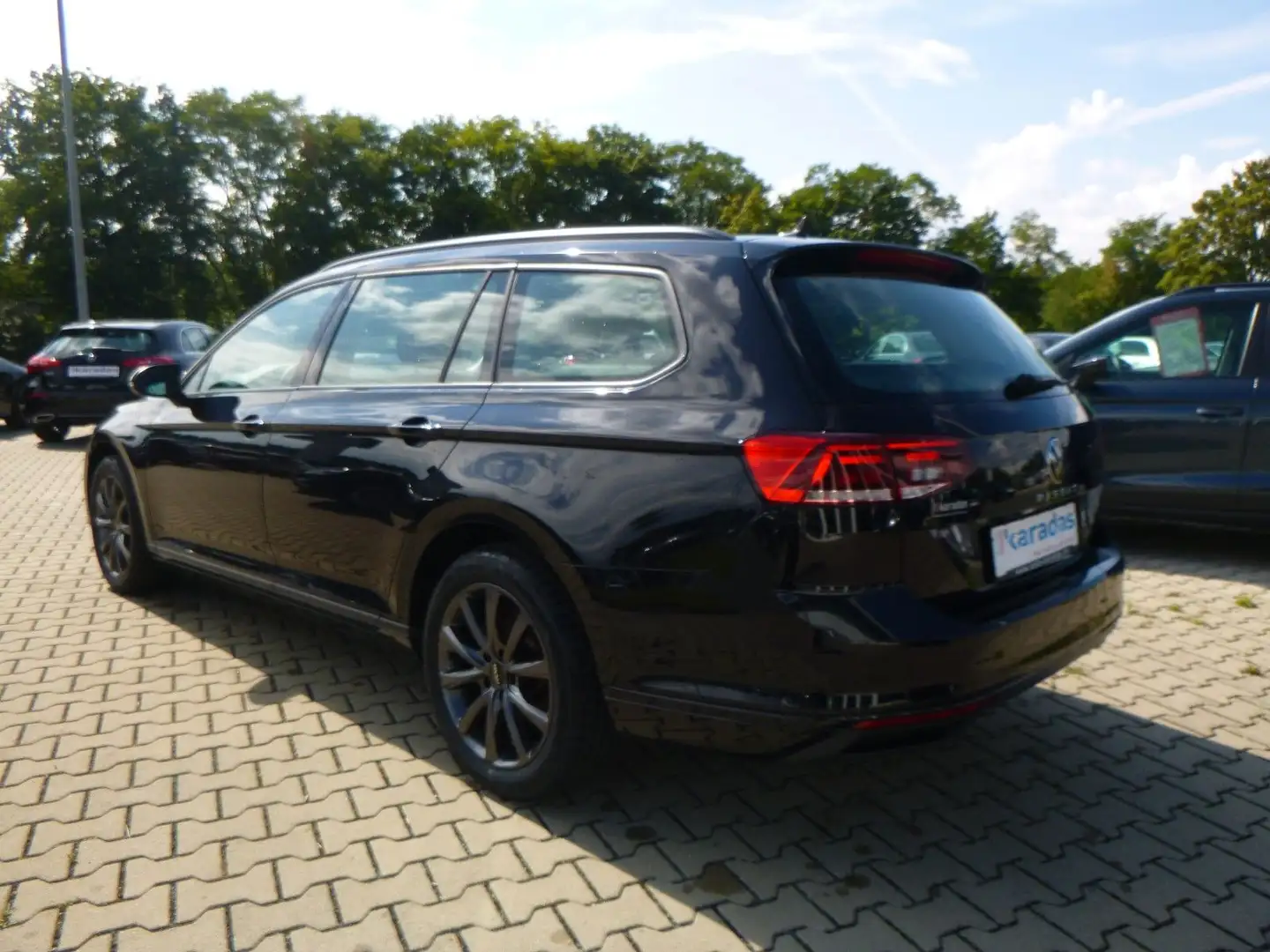Volkswagen Passat Variant Passat 2,0 TDI Variant SR neu/AUT/NAV/LED/KAM Schwarz - 2