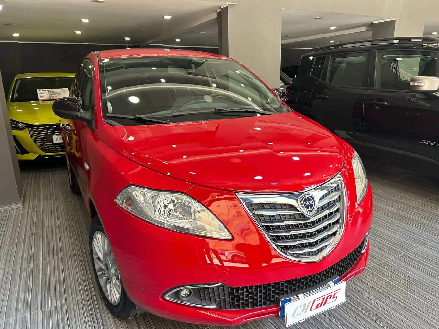 Lancia Ypsilon 0.9 Twinair Ecochic Metano di serie Gold ITALIANA Rosso - 2