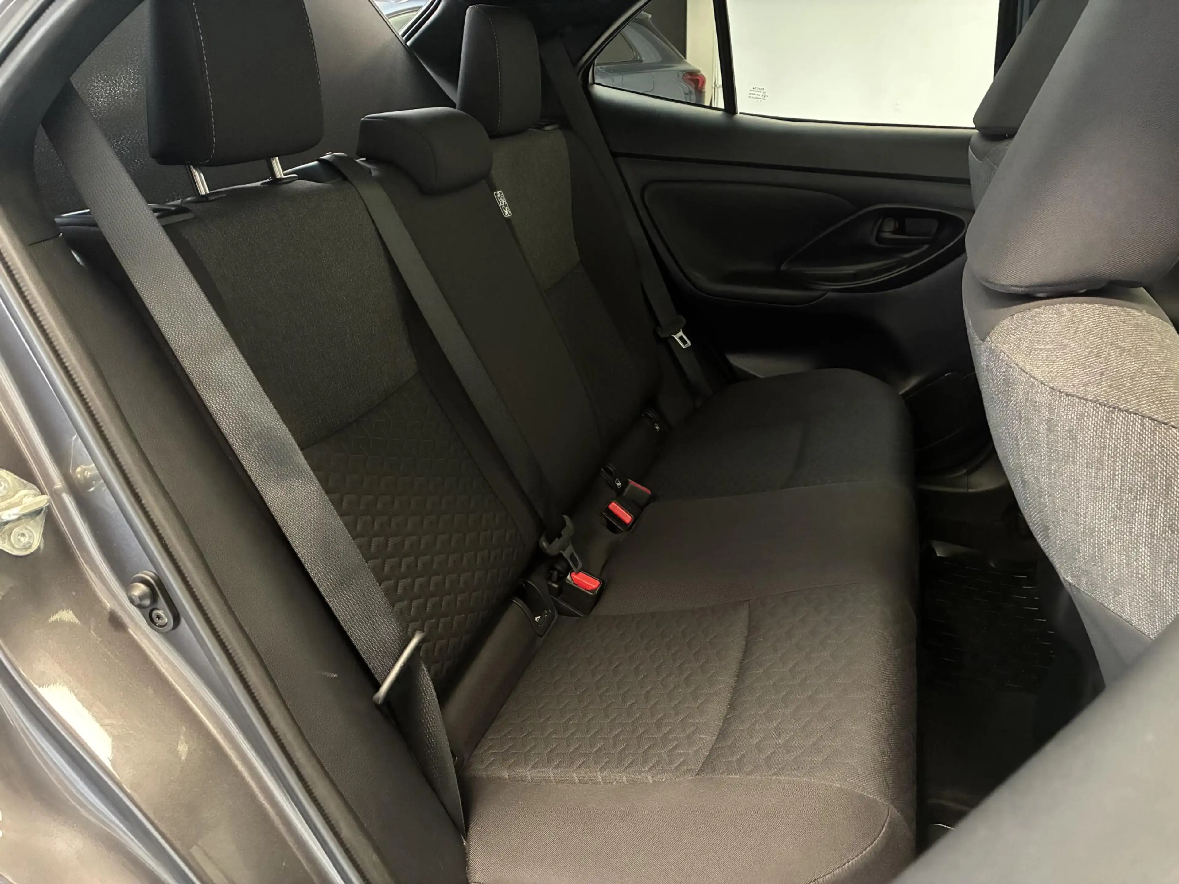 Toyota Yaris Cross 1.5 Hybrid Explore | PANO | HEAD UP | CAMERA | CAR — photo 13