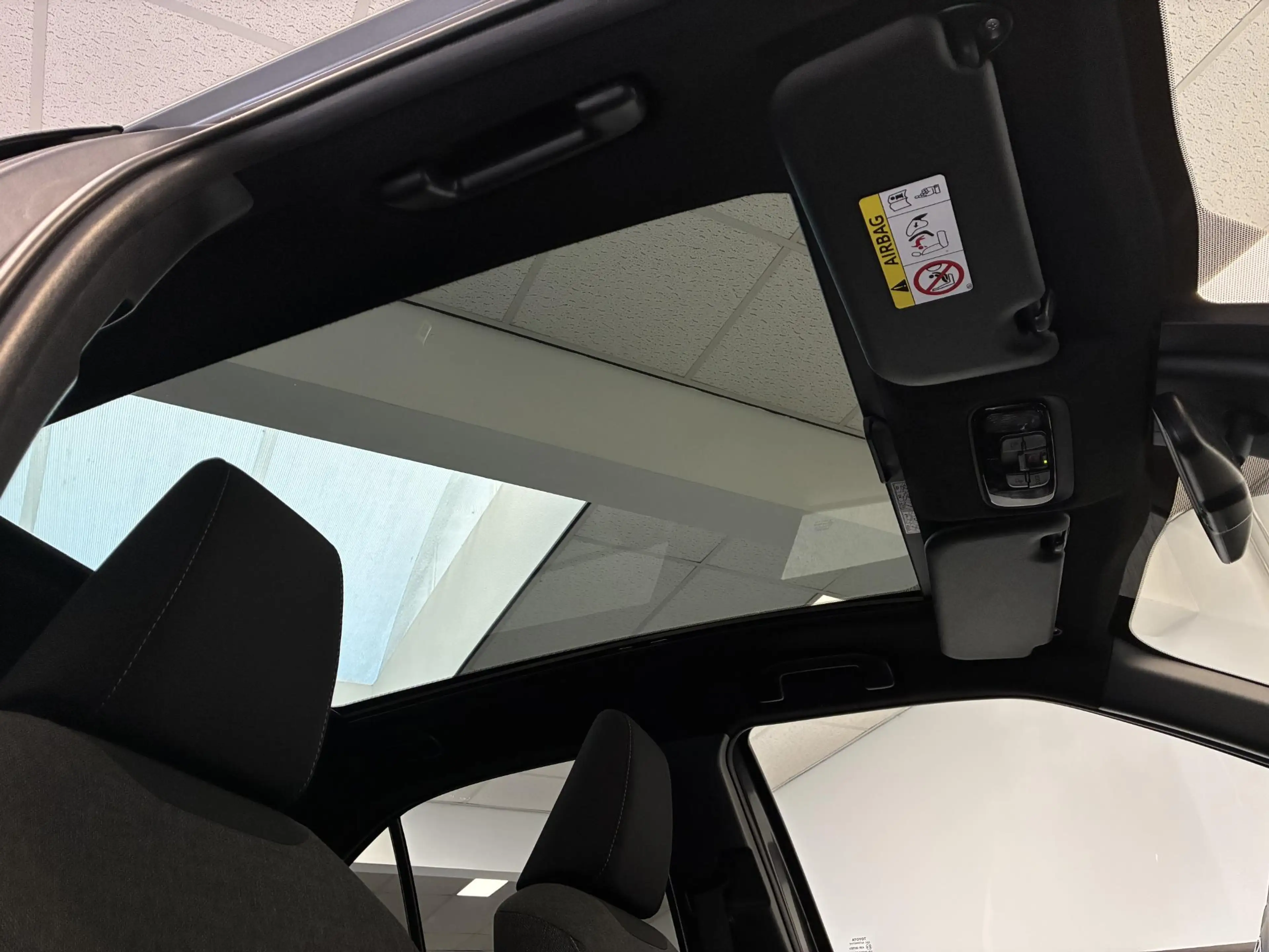 Toyota Yaris Cross 1.5 Hybrid Explore | PANO | HEAD UP | CAMERA | CAR — photo 5